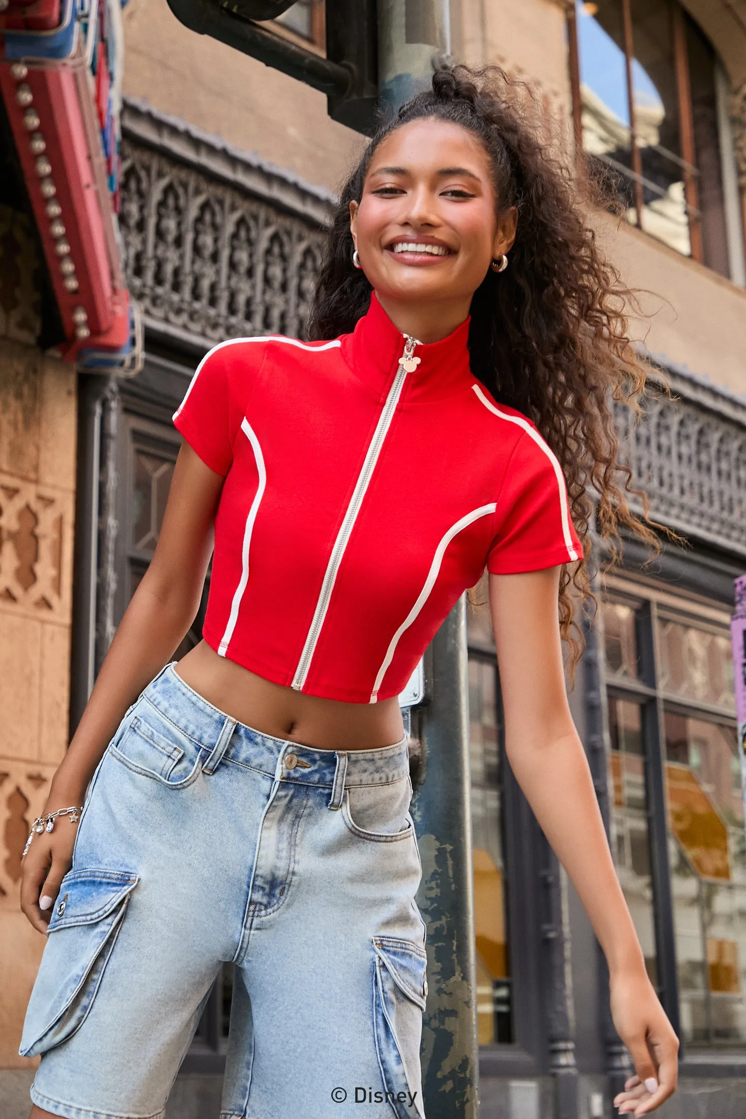 Haut court à imprimé Disney Minnie Mouse avec fermeture à glissière sold by Urban Planet