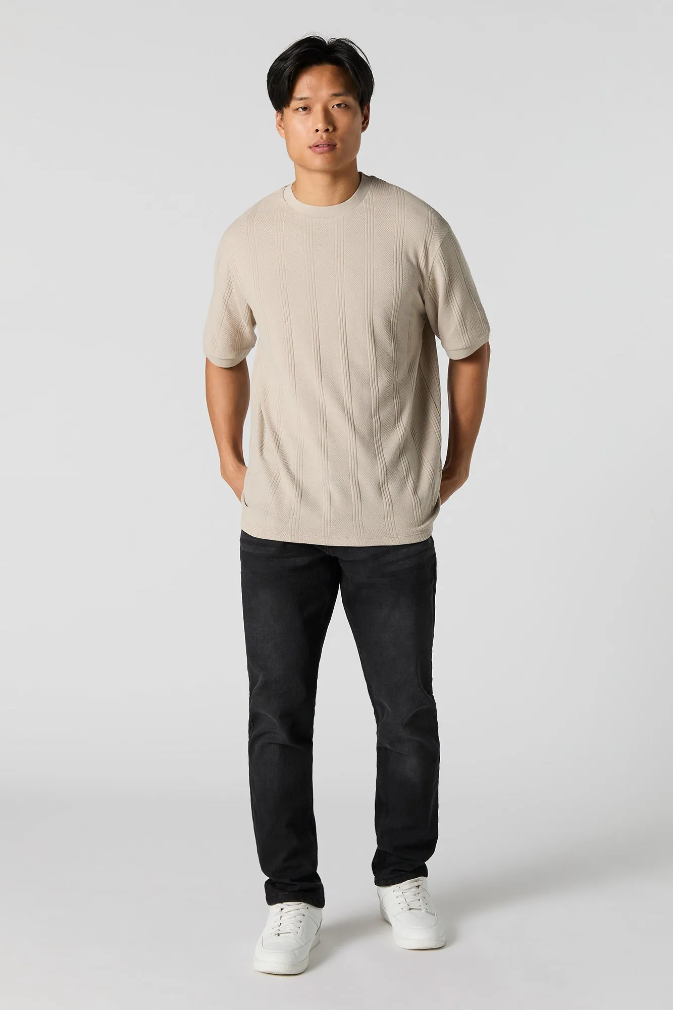 T-shirt texturé avec motif vertical sold by Urban Planet product image thumbnail 2