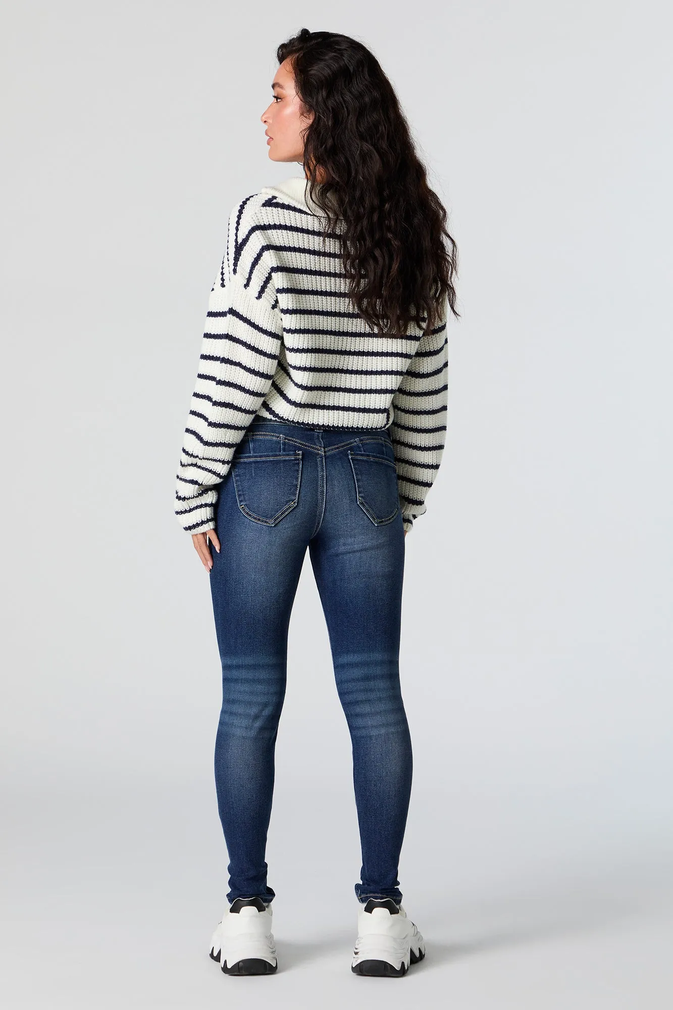 Jean ajusté délavé foncé à taille empilée sold by Urban Planet product image thumbnail 3