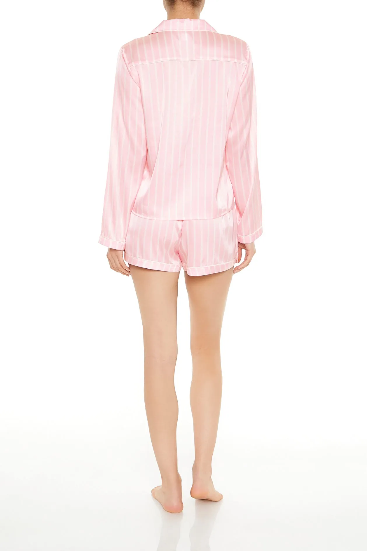 Ensemble-pyjama deux pièces en satin avec short et haut rayés sold by Urban Planet product image thumbnail 3