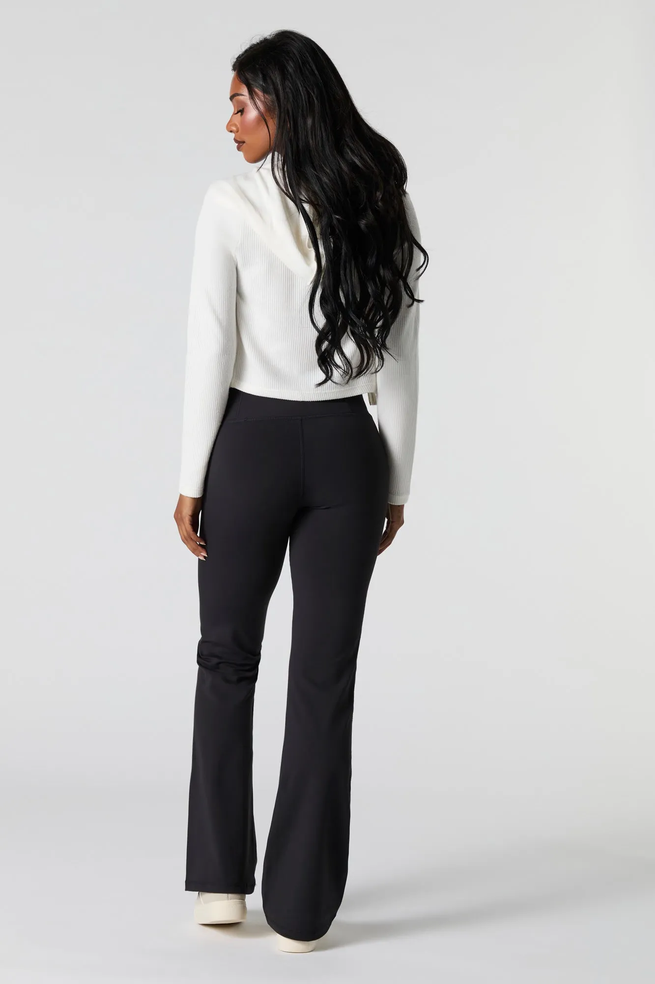 Pantalon Active à jambe évasée sold by Urban Planet product image thumbnail 3