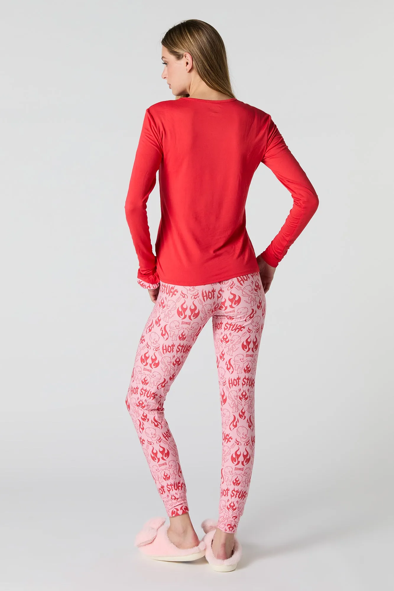 Ensemble pyjama 2 pièces haut à manches longues et legging à imprimé Hot Stuff sold by Urban Planet product image thumbnail 4