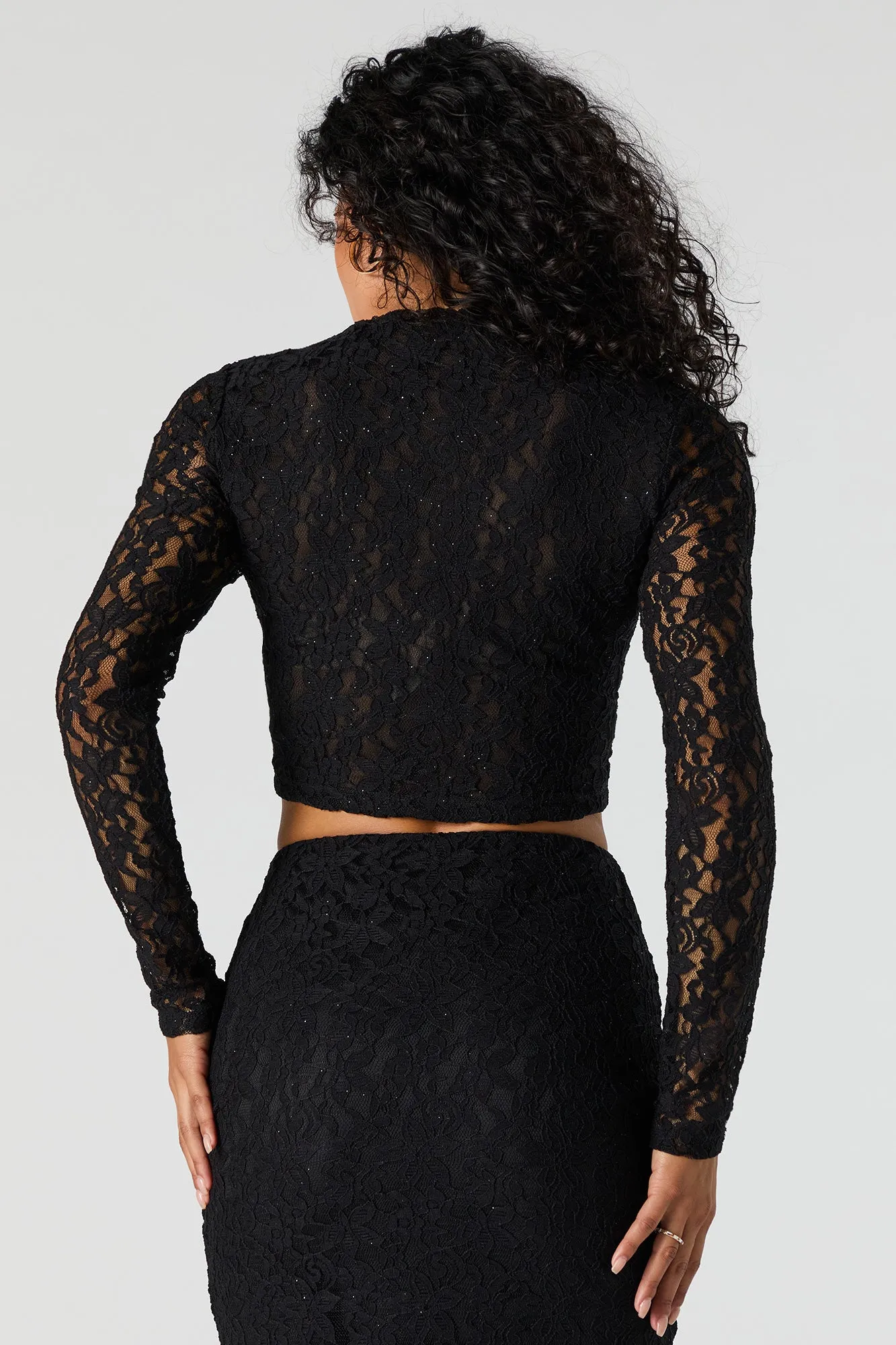 Haut court fleuri scintillant en dentelle à manches longues sold by Urban Planet product image thumbnail 5