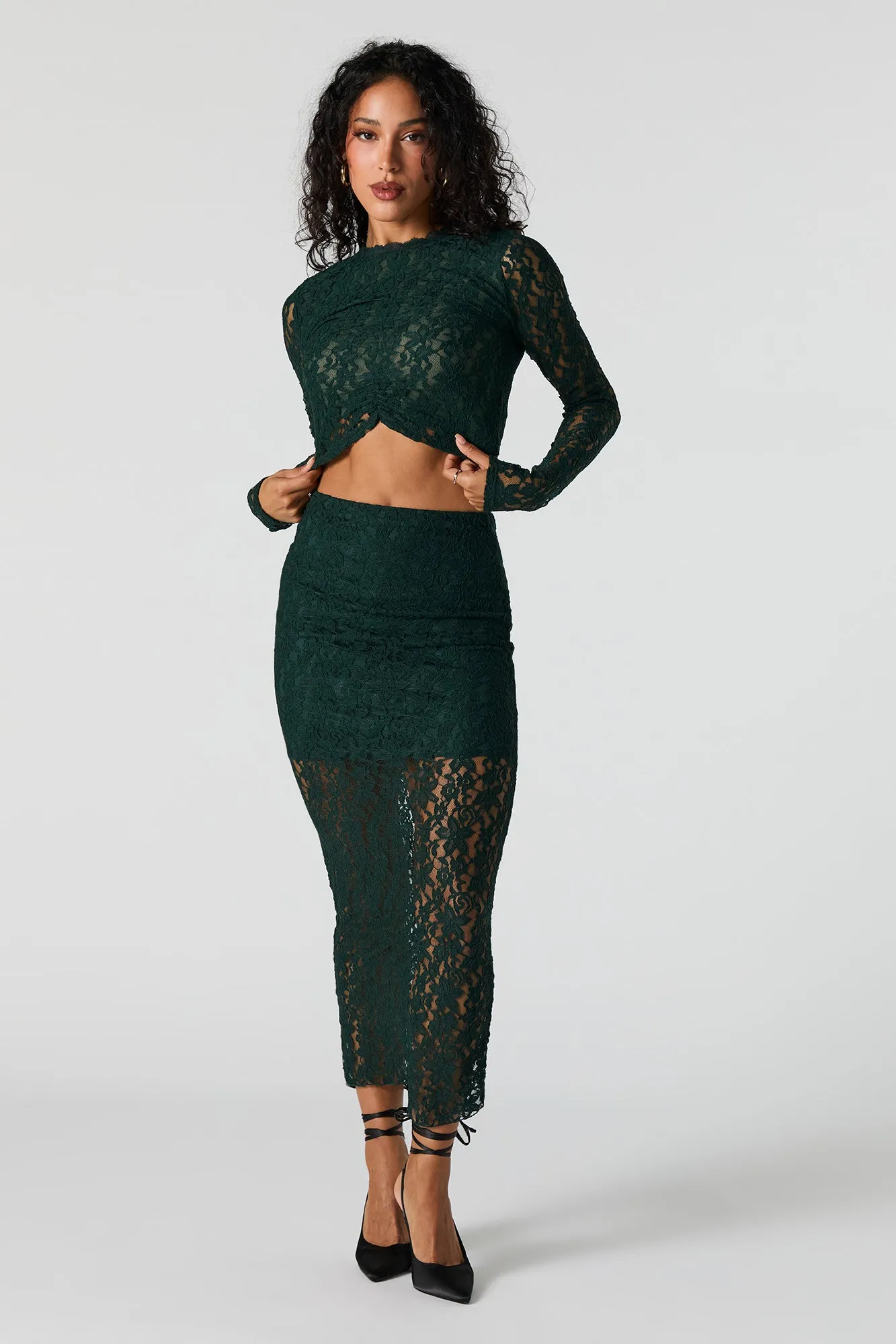 Haut court fleuri scintillant en dentelle à manches longues sold by Urban Planet product image thumbnail 3