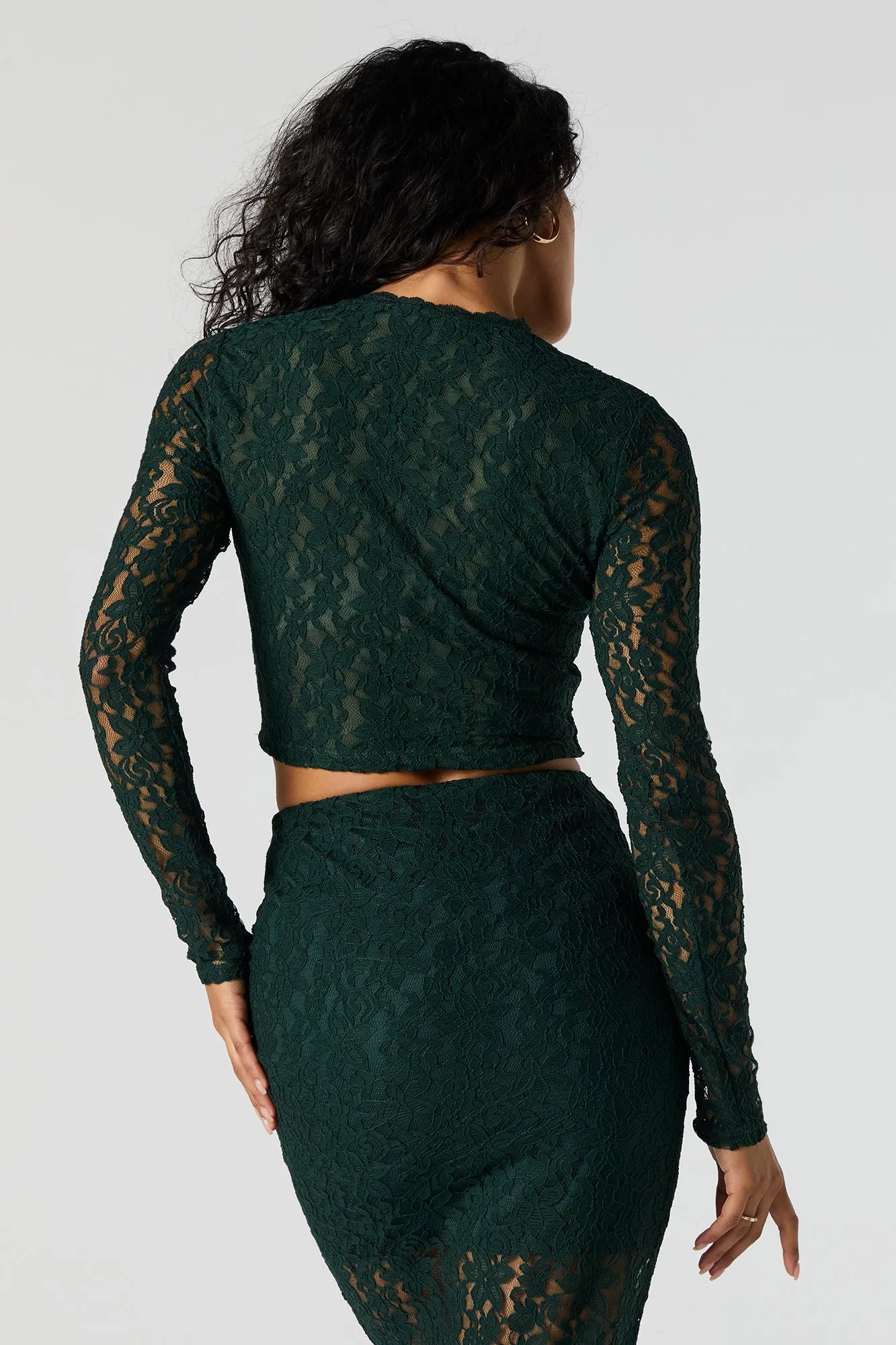 Haut court fleuri scintillant en dentelle à manches longues sold by Urban Planet product image thumbnail 2