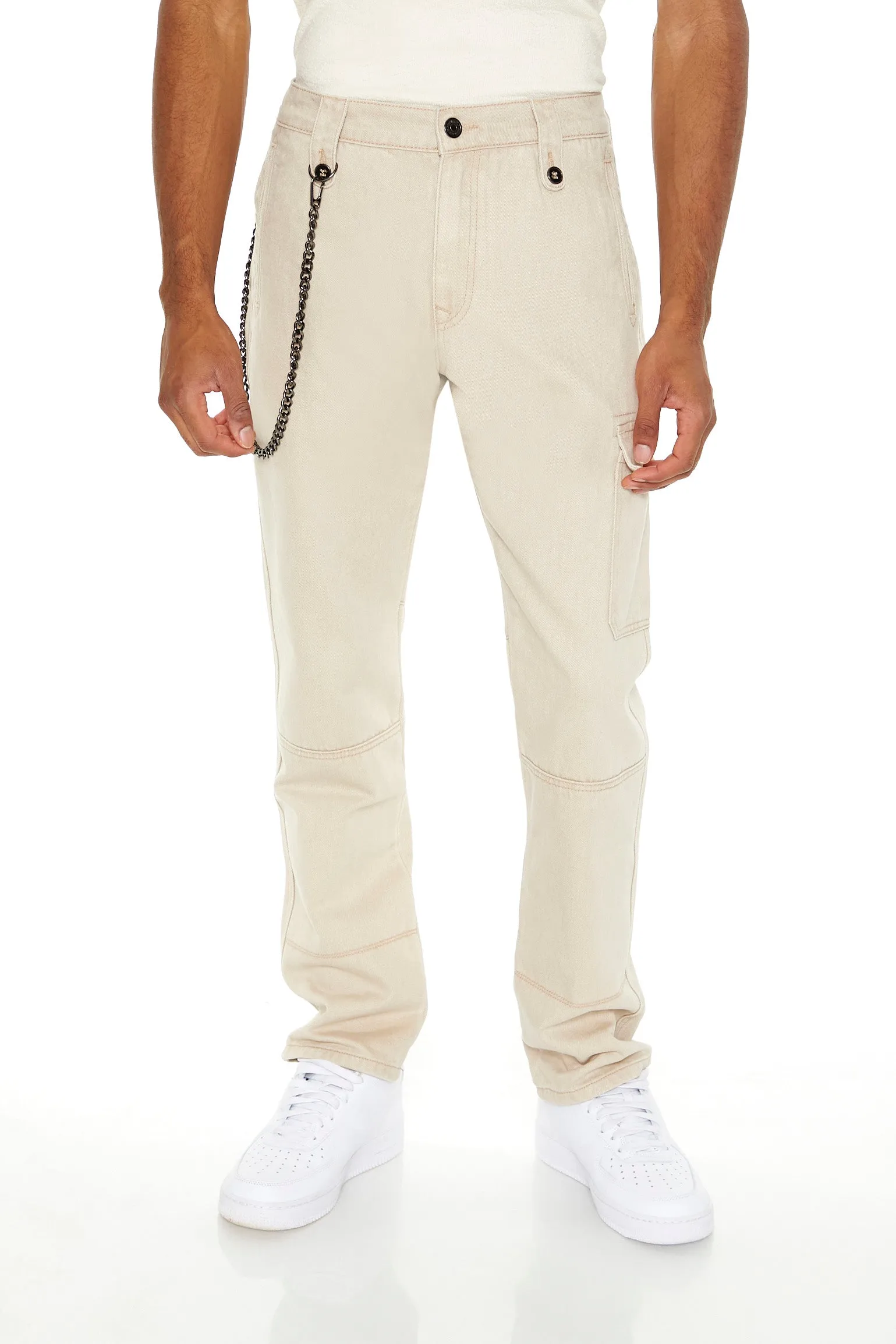 Jean mince avec chaîne portefeuille sold by Urban Planet