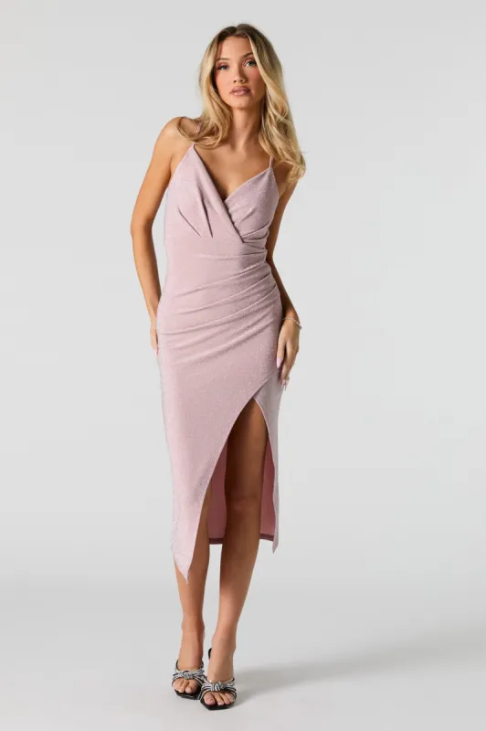 Robe midi scintillante à surplis avec fente sold by Urban Planet