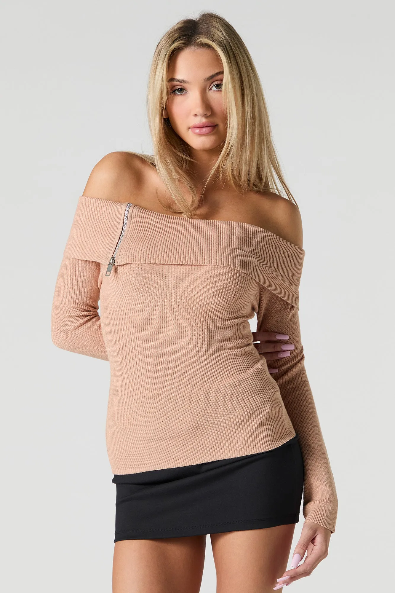 Chandail en tricot côtelé avec épaules dénudées et ourlet à fermeture à glissière sold by Urban Planet product image thumbnail 4