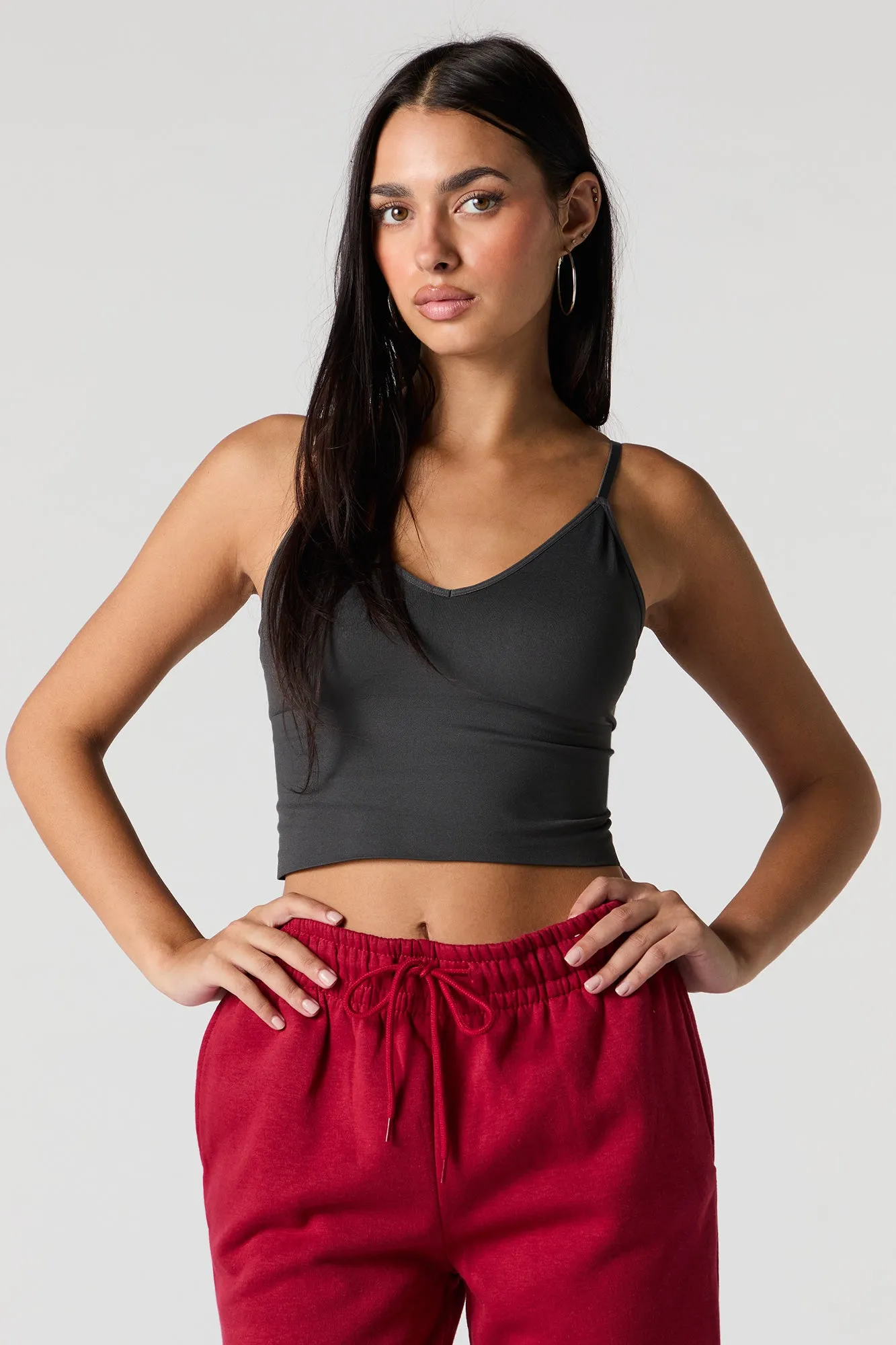 Camisole sans couture avec bonnets intégrés et encolure en V sold by Urban Planet product image thumbnail 5