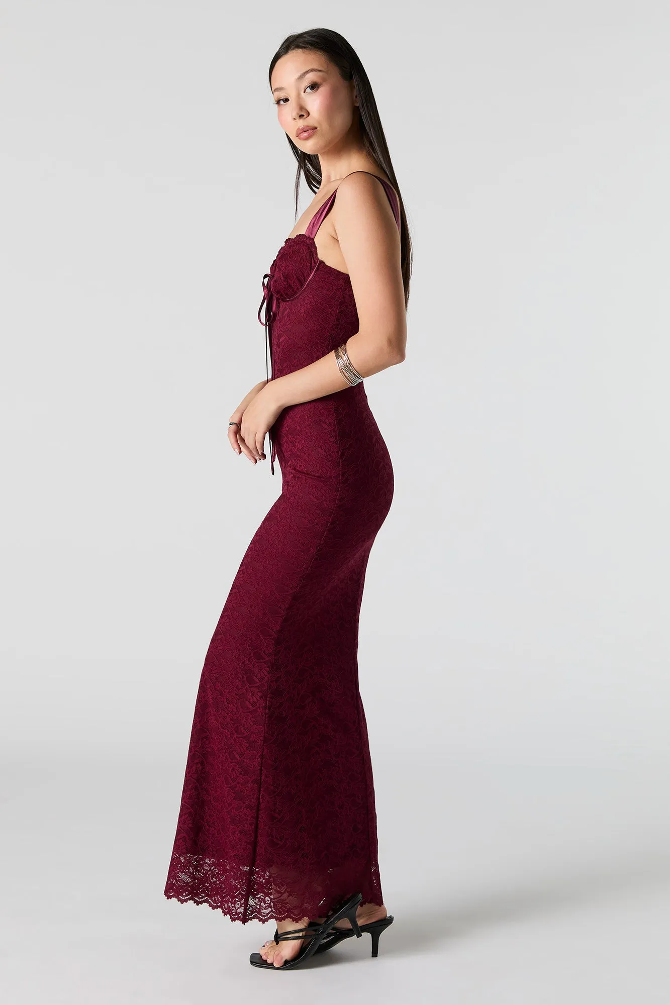 Robe maxi bustier avec dentelle florale sold by Urban Planet product image thumbnail 2