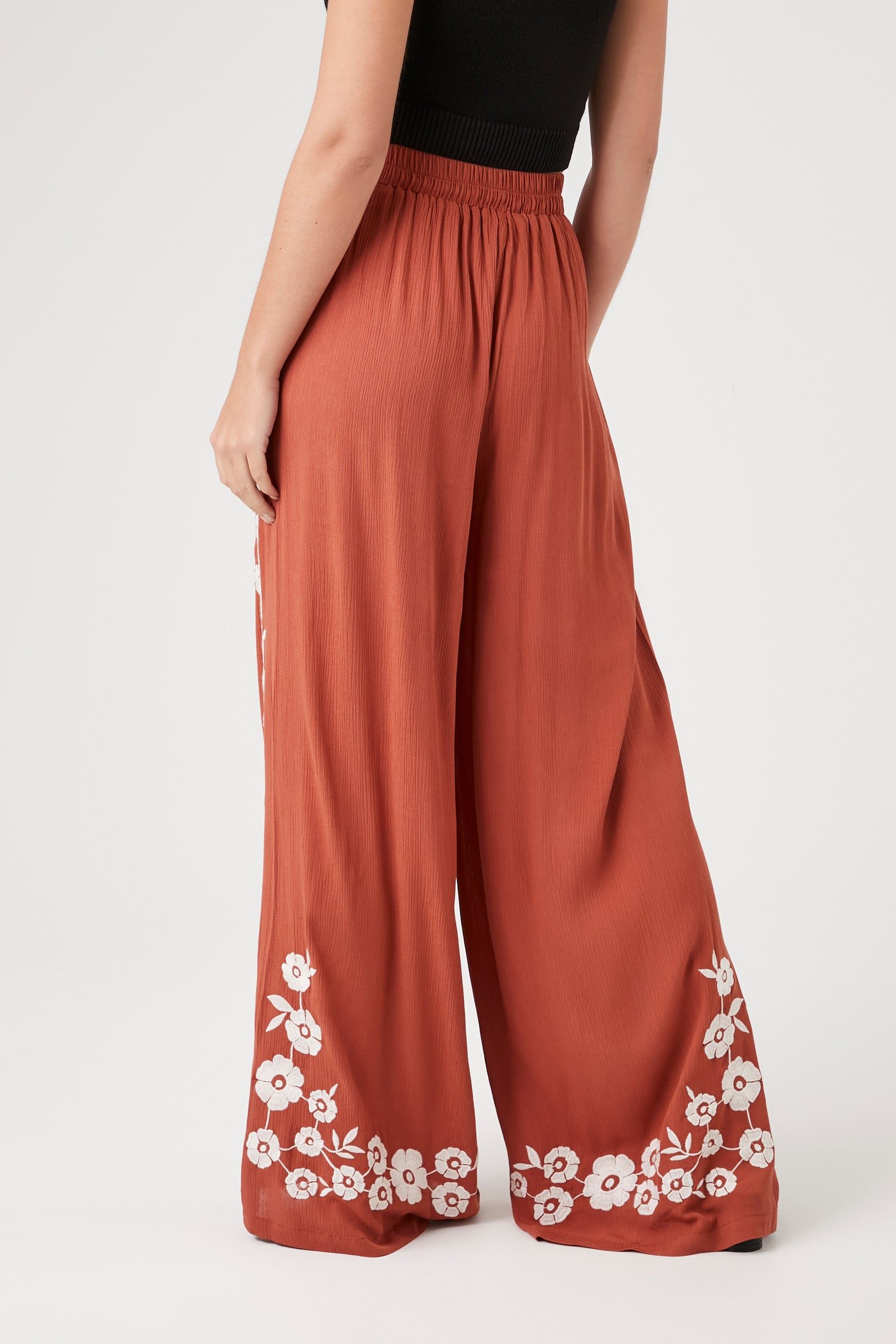 Pantalon à jambe large avec motif brodé floral sold by Urban Planet product image thumbnail 2