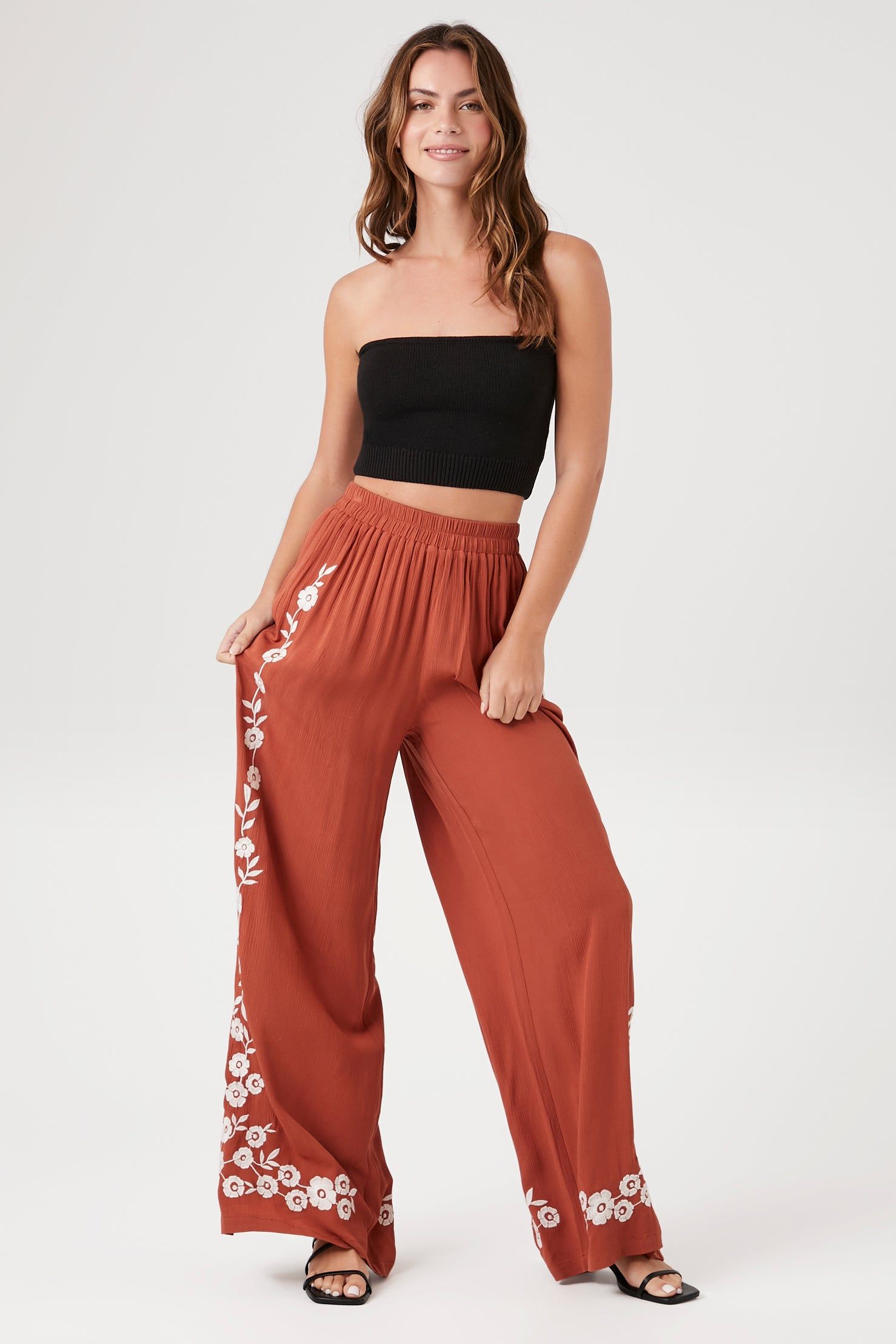 Pantalon à jambe large avec motif brodé floral sold by Urban Planet product image thumbnail 3