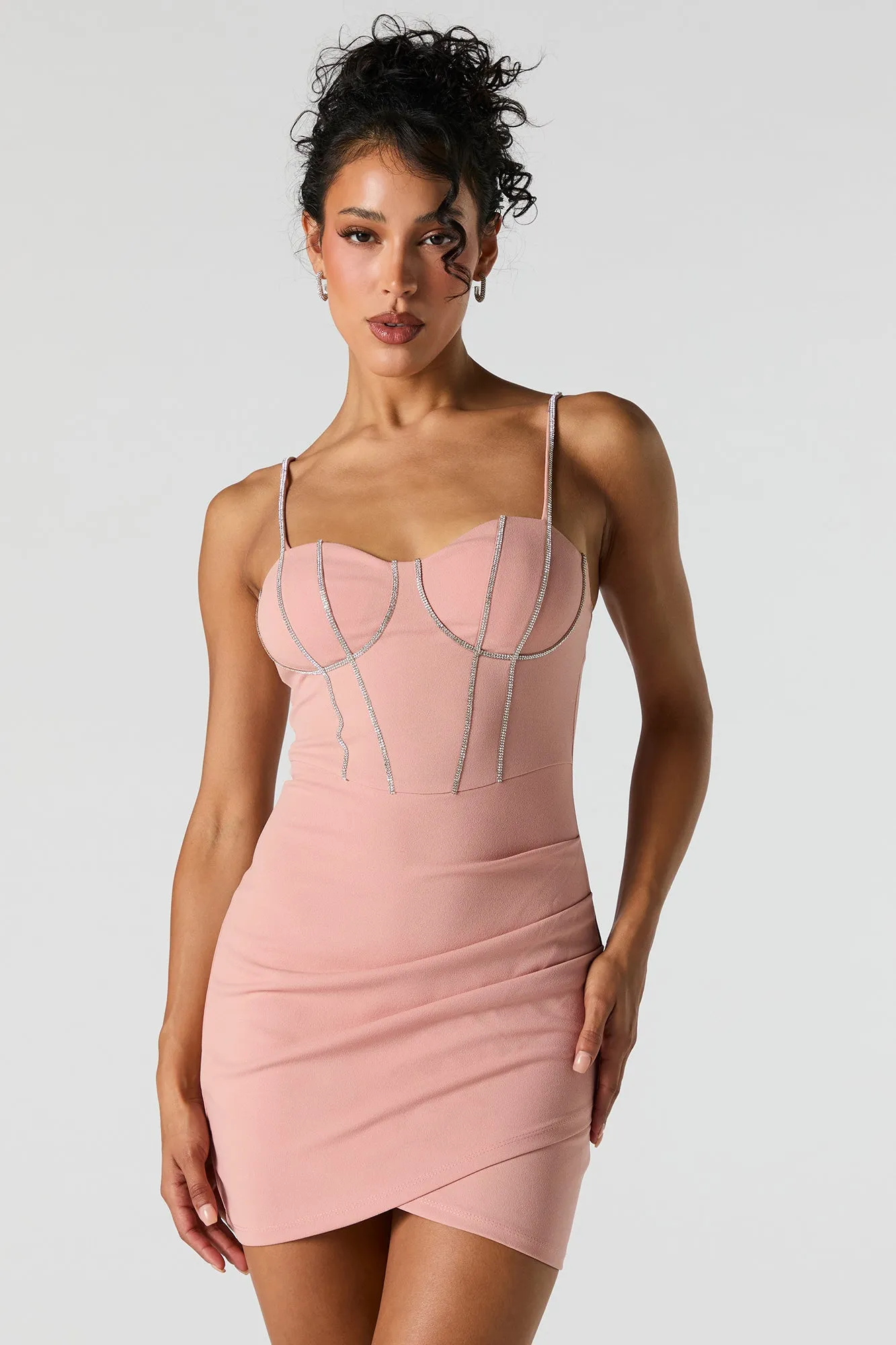 Minirobe-corset avec liséré orné de pierres du Rhin sold by Urban Planet