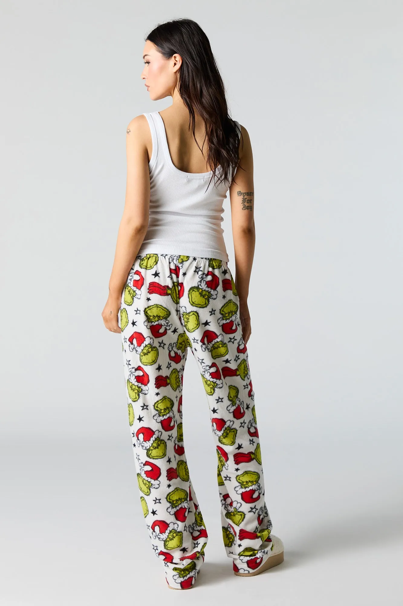 Pantalon de pyjama pelucheux de Noël à imprimé Grinch sold by Urban Planet product image thumbnail 3