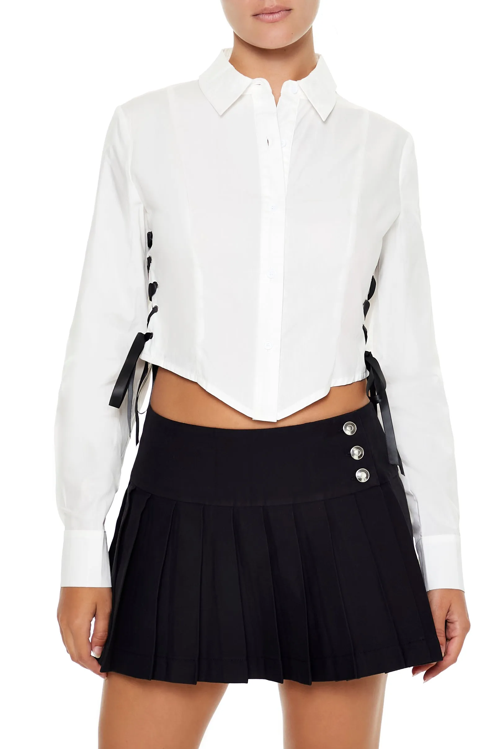 Haut boutonné lacé sur les côtés sold by Urban Planet