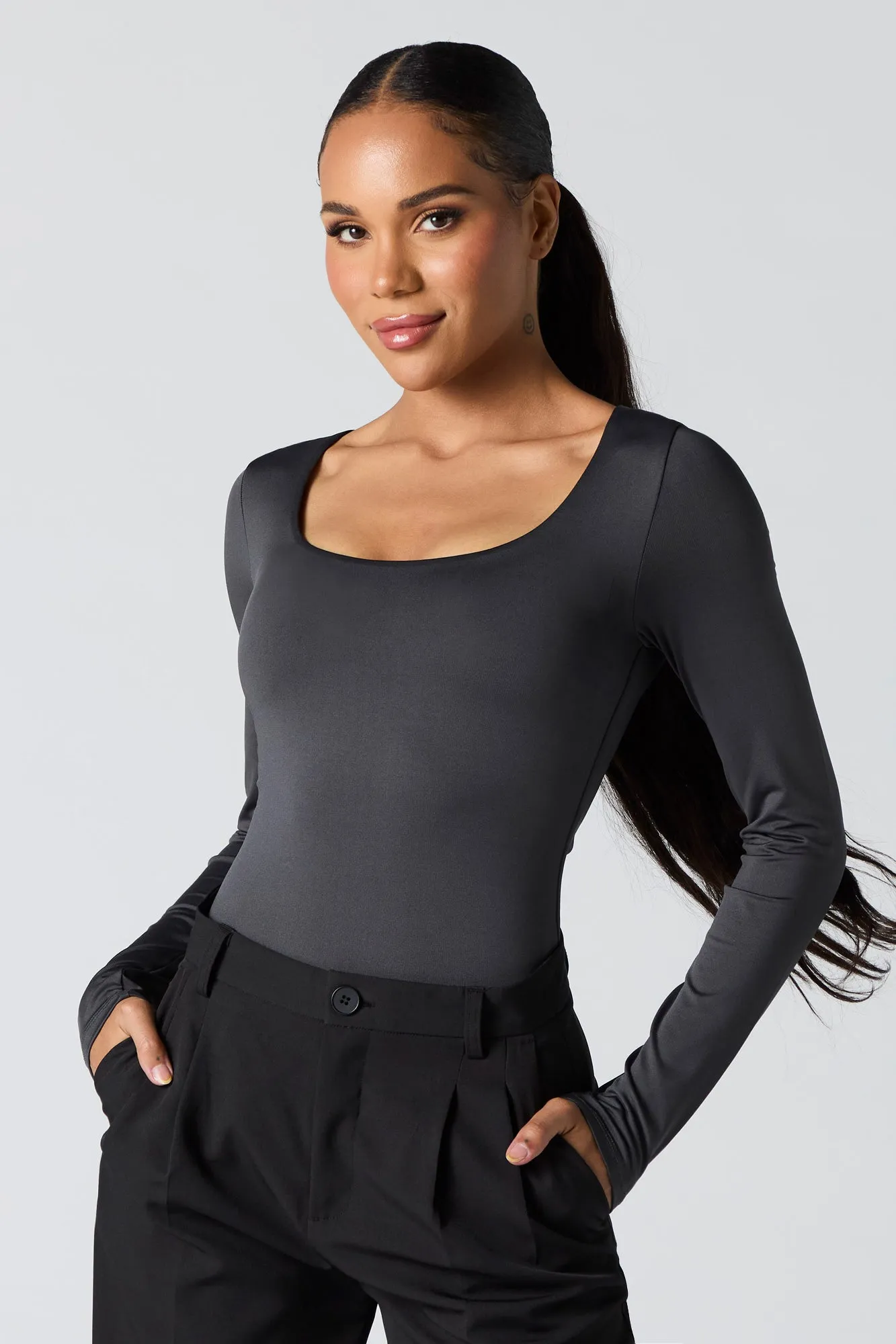 Maillot profilé à manches longues avec encolure dégagée sold by Urban Planet