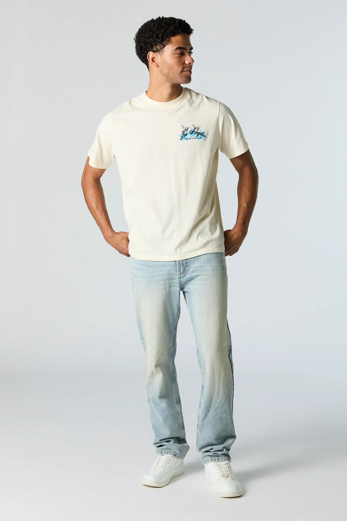 Jean à jambe droite délavé pâle sold by Urban Planet product image thumbnail 2