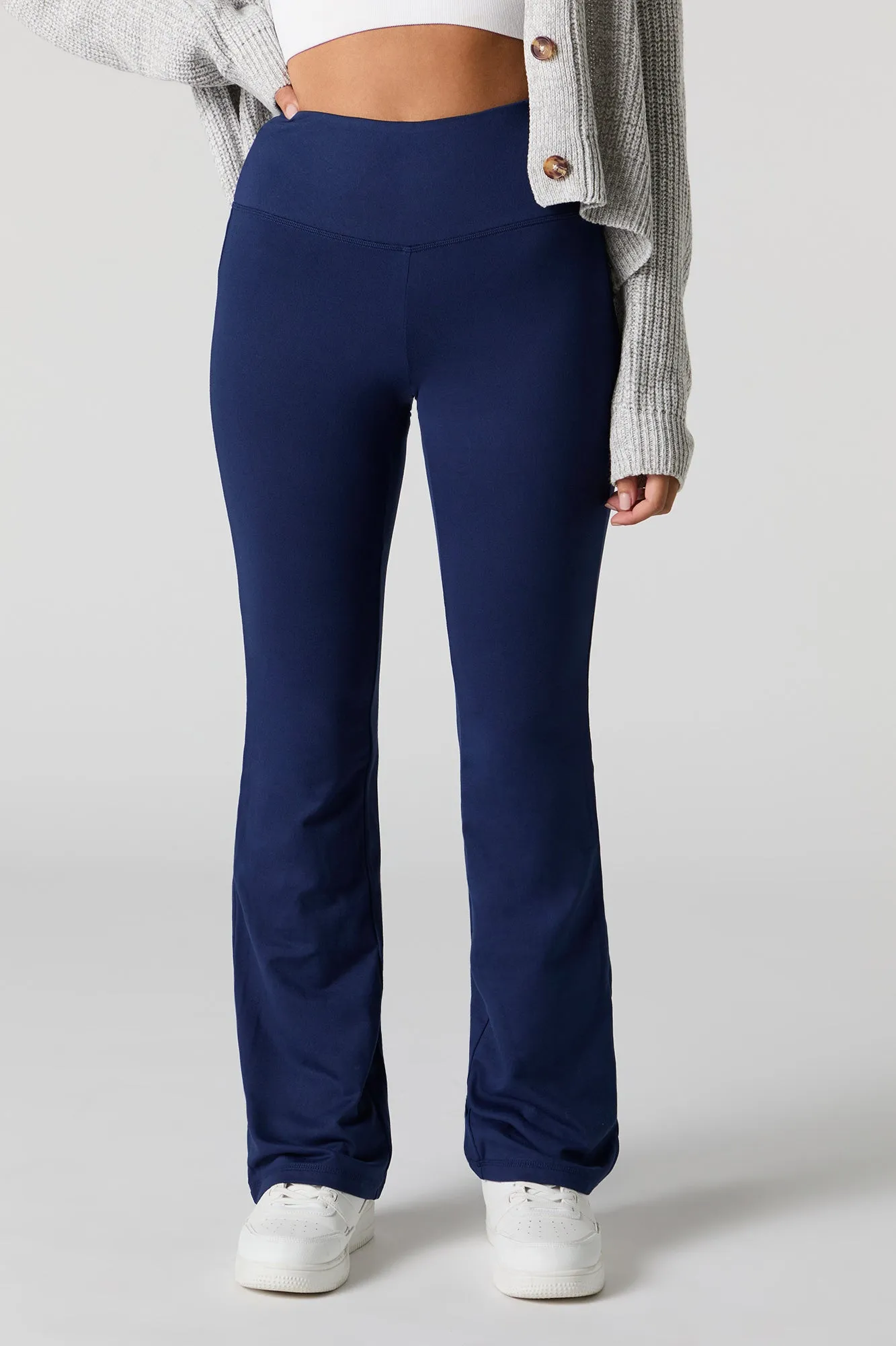 Pantalon à jambe évasée en molleton doux sold by Urban Planet product image thumbnail 2