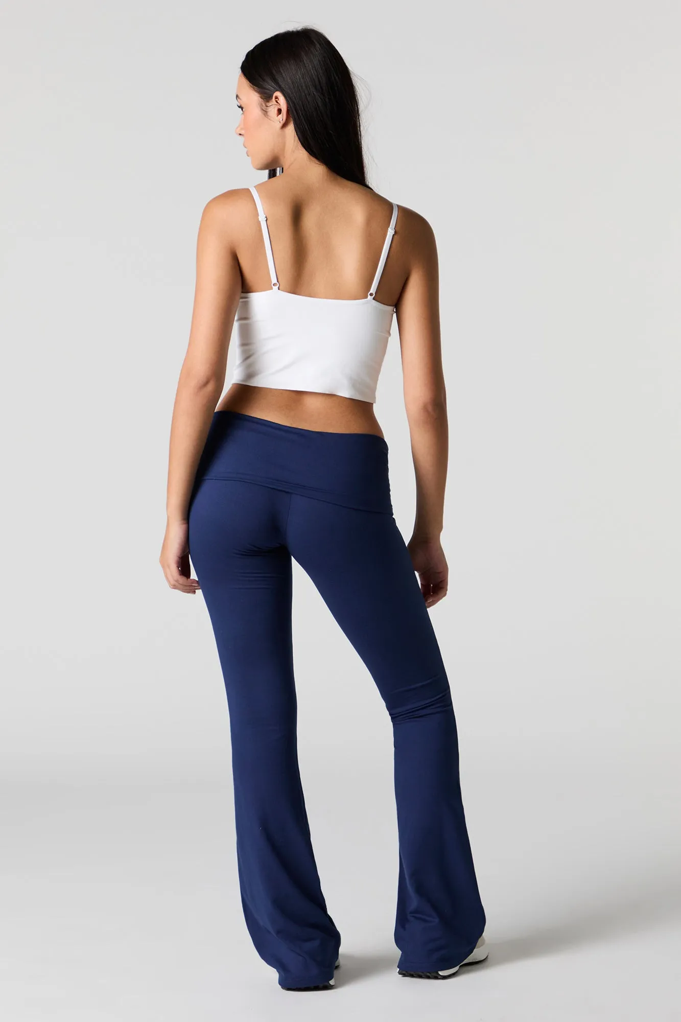 Pantalon à jambe évasée en molleton doux avec bande de taille repliée sold by Urban Planet product image thumbnail 3