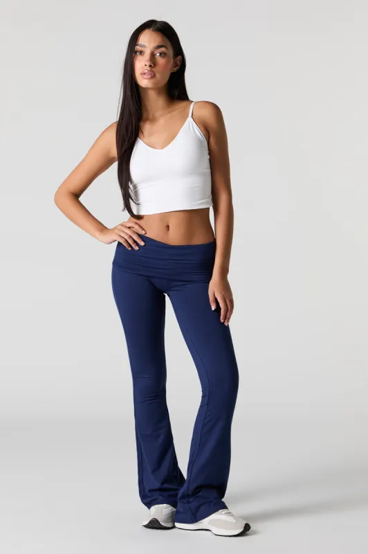 Pantalon à jambe évasée en molleton doux avec bande de taille repliée sold by Urban Planet