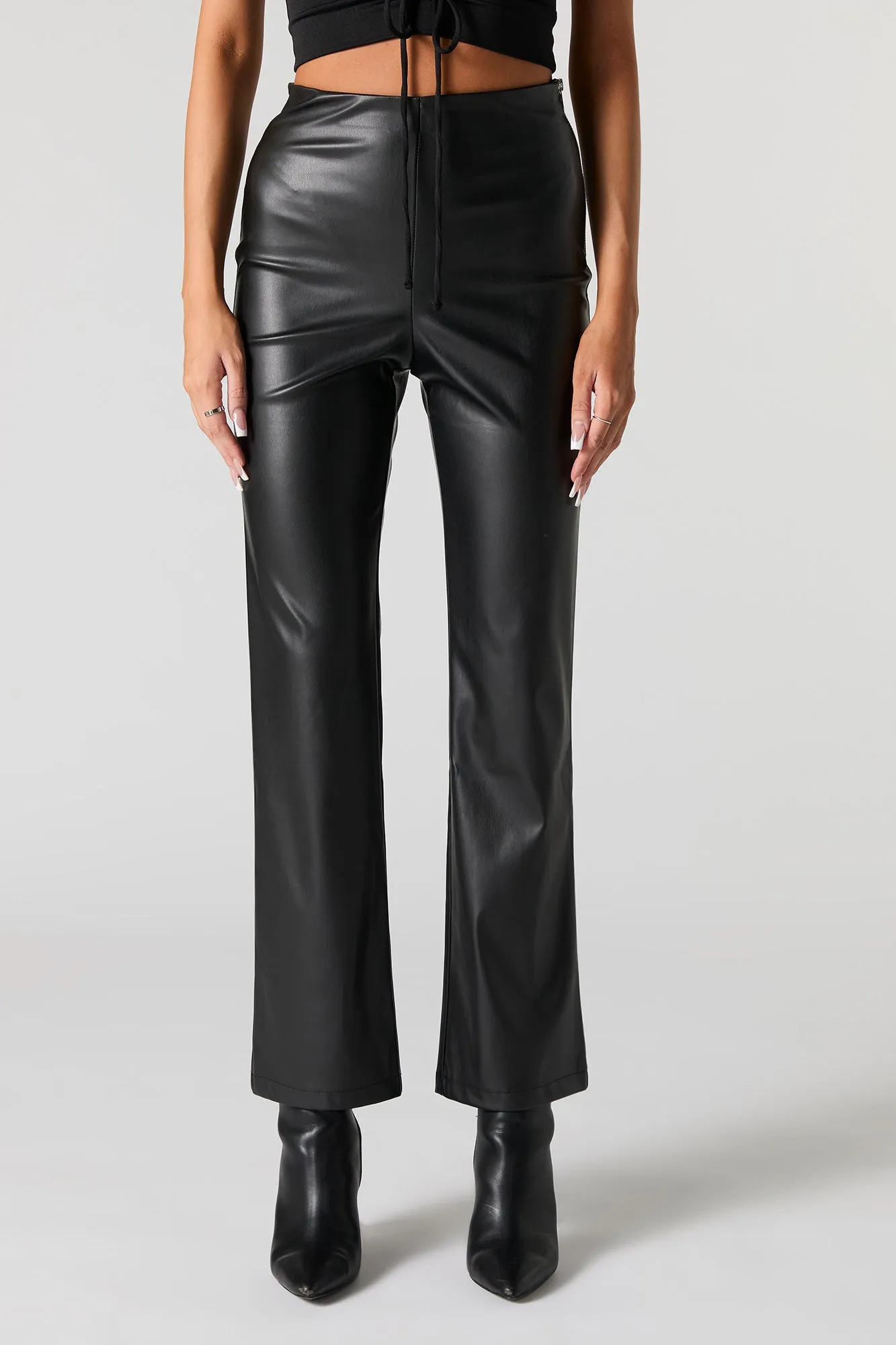 Pantalon en similicuir à jambe droite sold by Urban Planet product image thumbnail 2