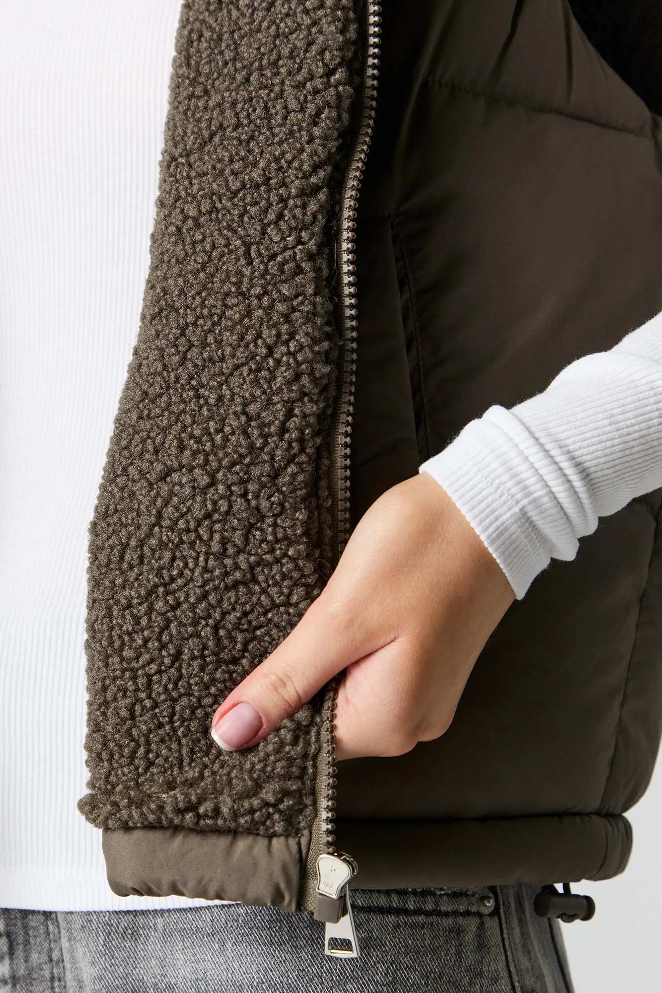 Veste bouffante doublée de Sherpa sold by Urban Planet product image thumbnail 4