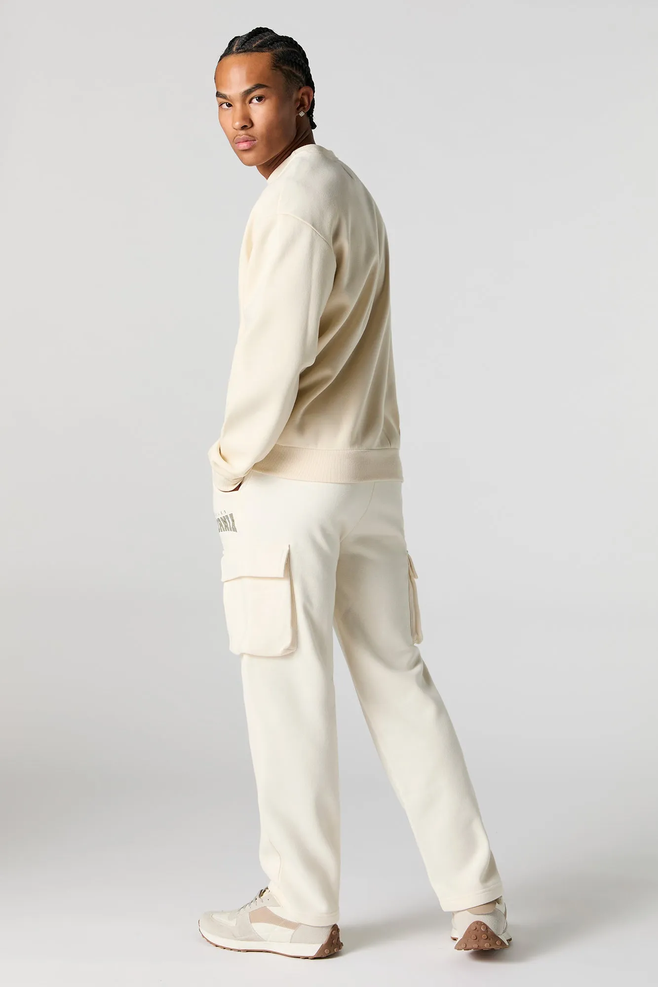 Pantalon d'entraînement cargo en molleton à imprimé City sold by Urban Planet product image thumbnail 3