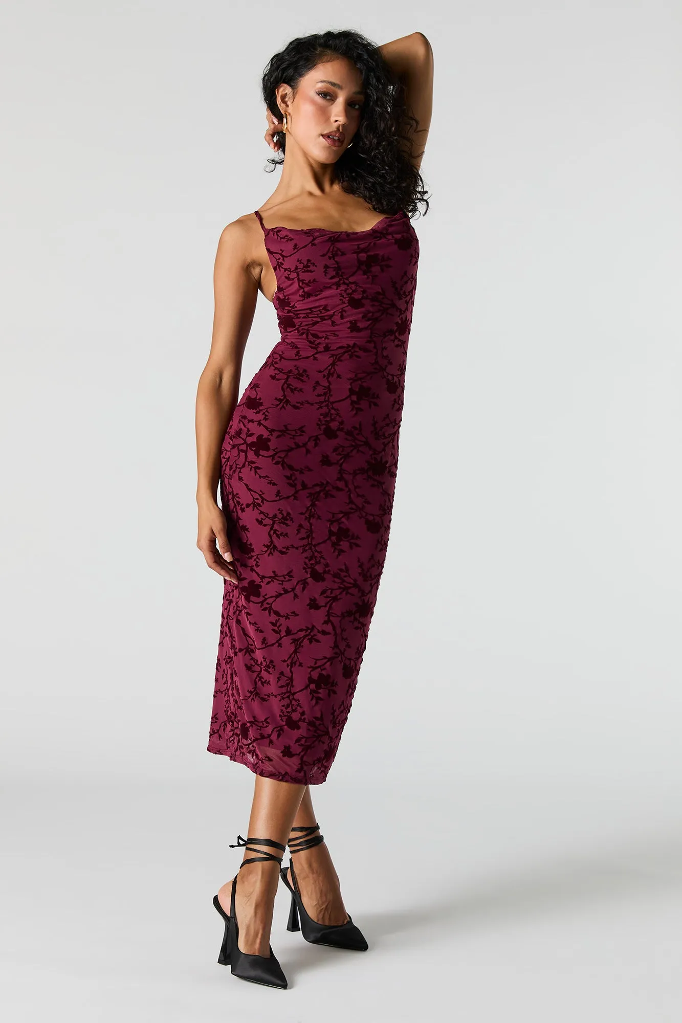 Robe midi fleurie en filet avec col châle sold by Urban Planet product image thumbnail 4