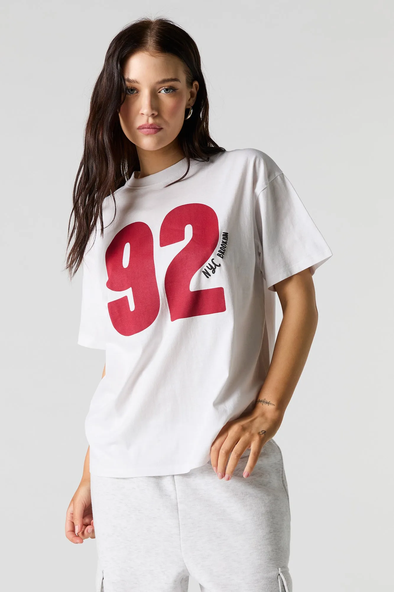 T-shirt de coupe garçonne à imprimé 92 Brooklyn sold by Urban Planet