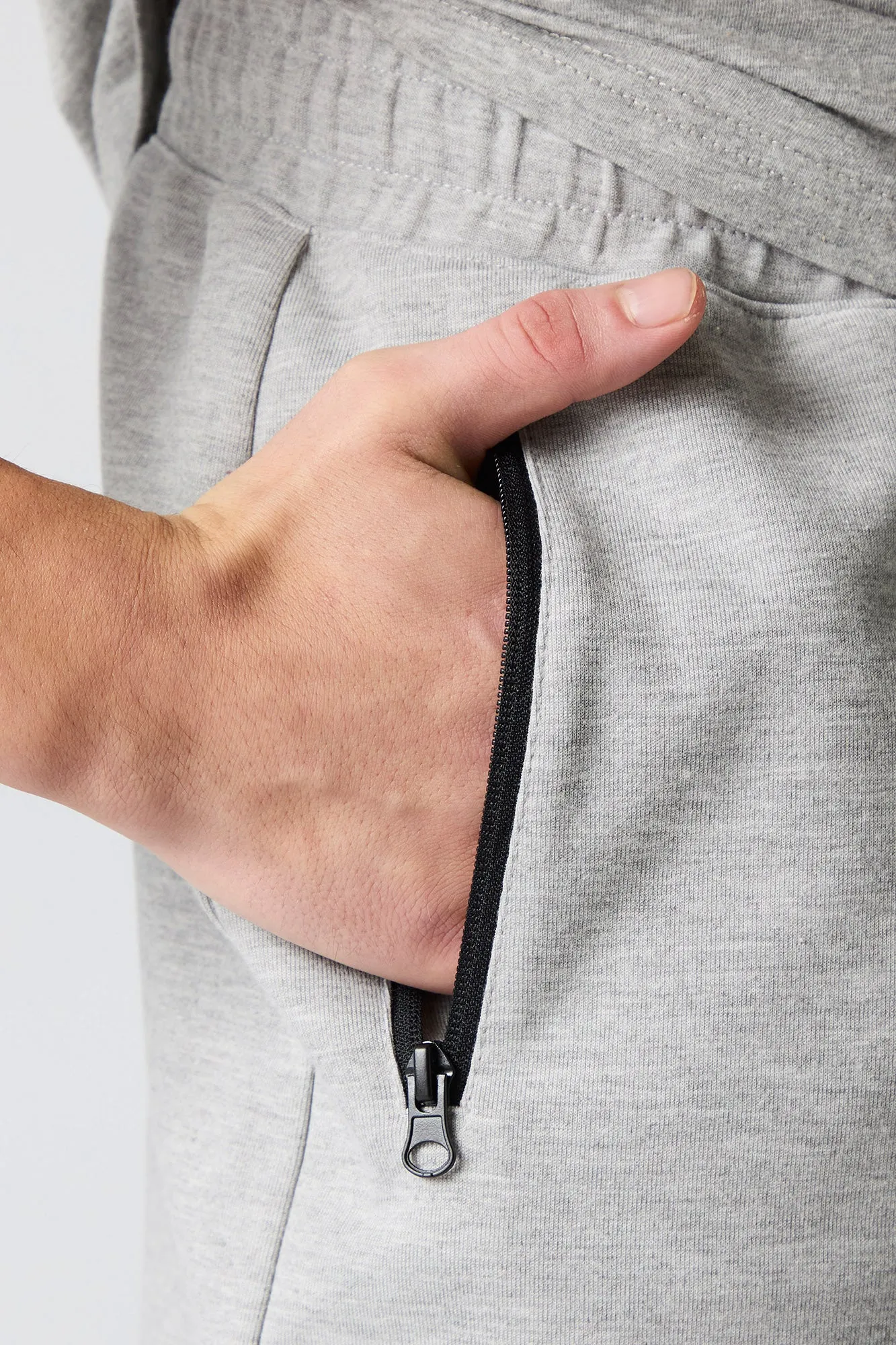 Pantalon d'entraînement Active en molleton avec poches à fermeture à glissière sold by Urban Planet product image thumbnail 4