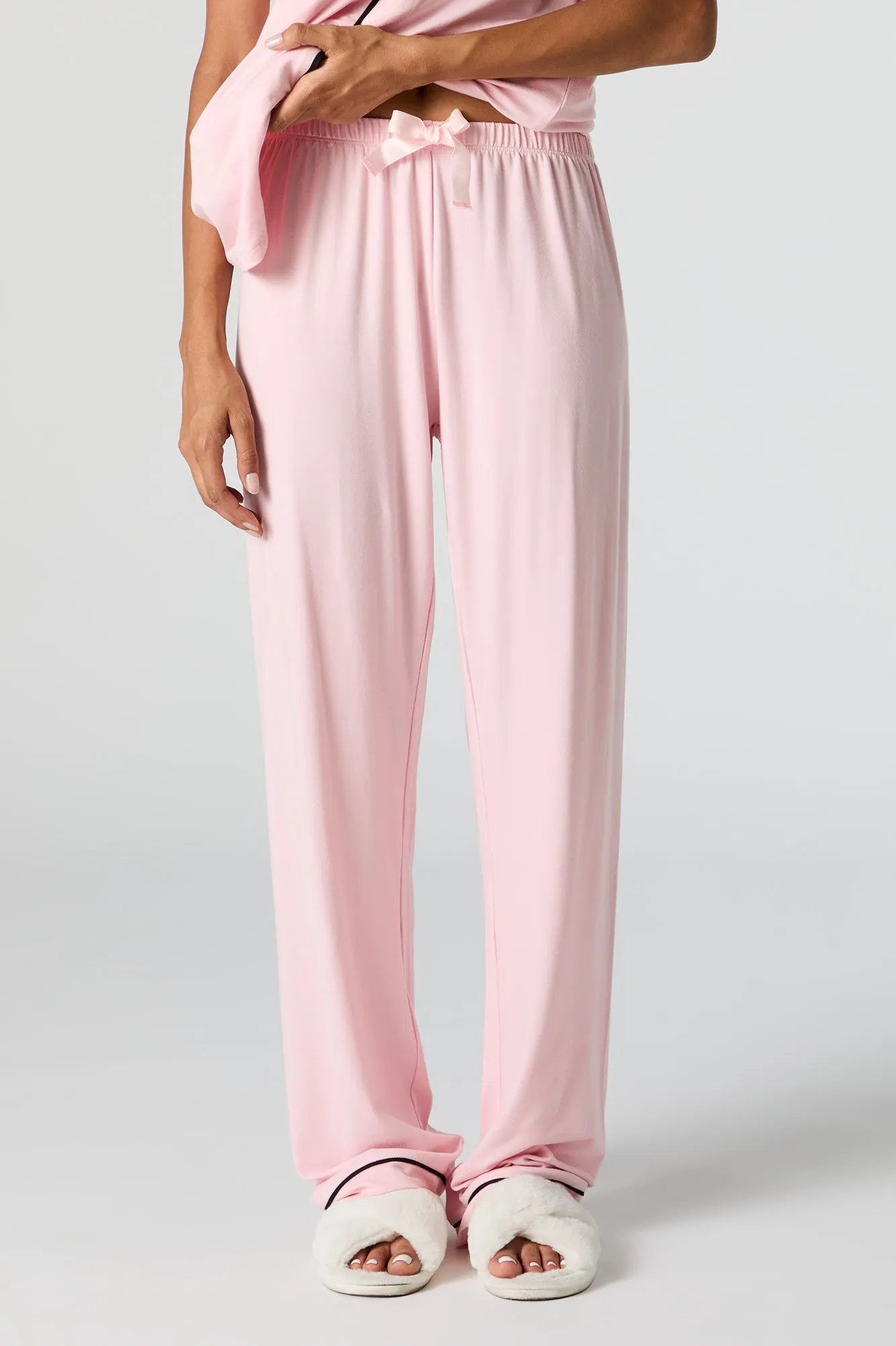 Ensemble pyjama avec haut boutonné et pantalons sold by Urban Planet product image thumbnail 2