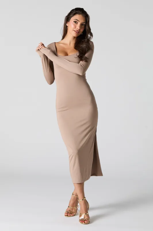 Robe midi Contour à manche longue et fente sold by Urban Planet