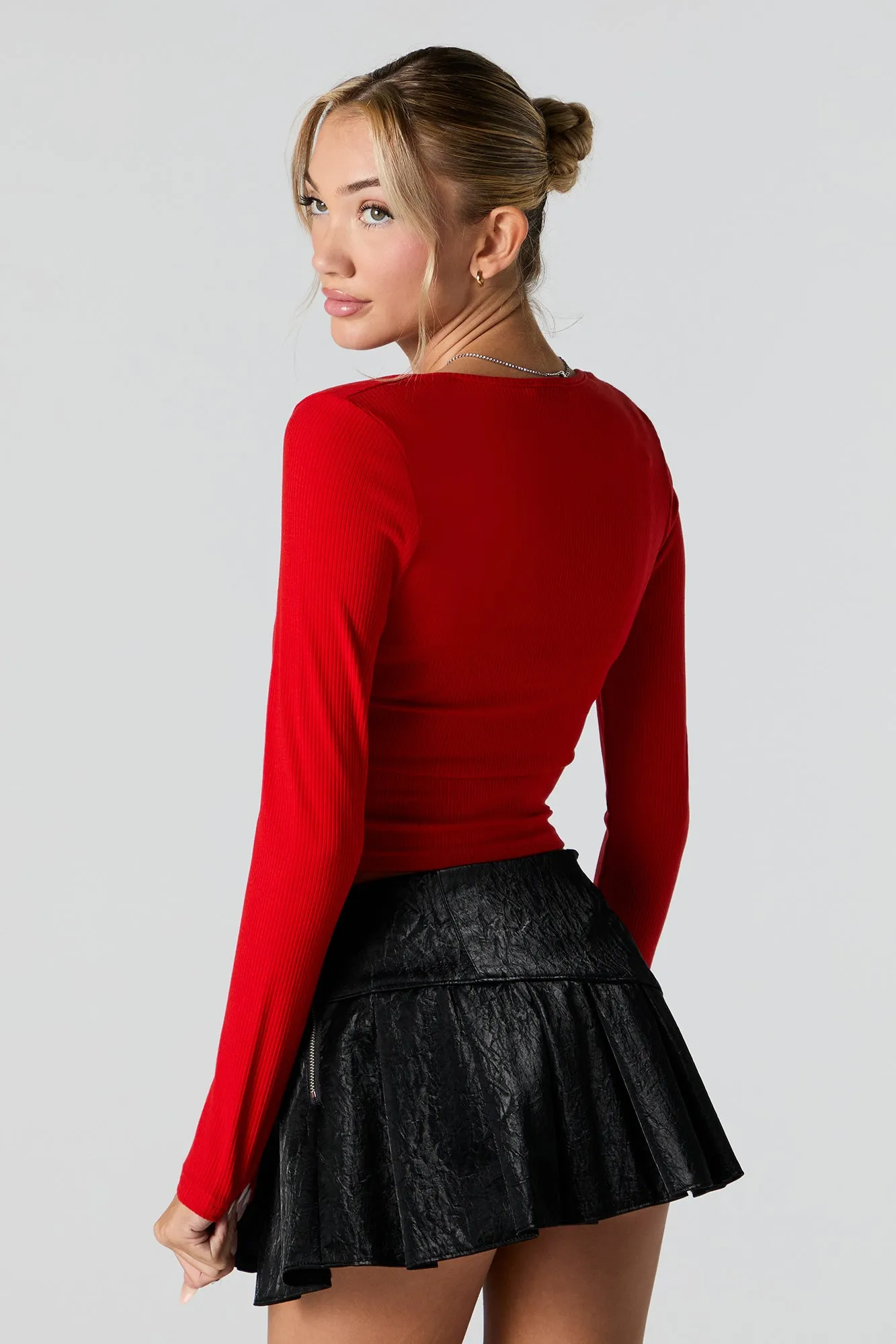 Haut côtelé avec découpes et liséré de pierres du Rhin sold by Urban Planet product image thumbnail 2