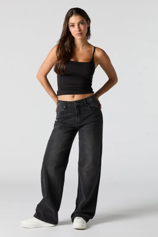 Jean taille haute jambe large délavé noir sold by Urban Planet