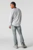 Jean étagé jambe droite d'aspect usé sold by Urban Planet
