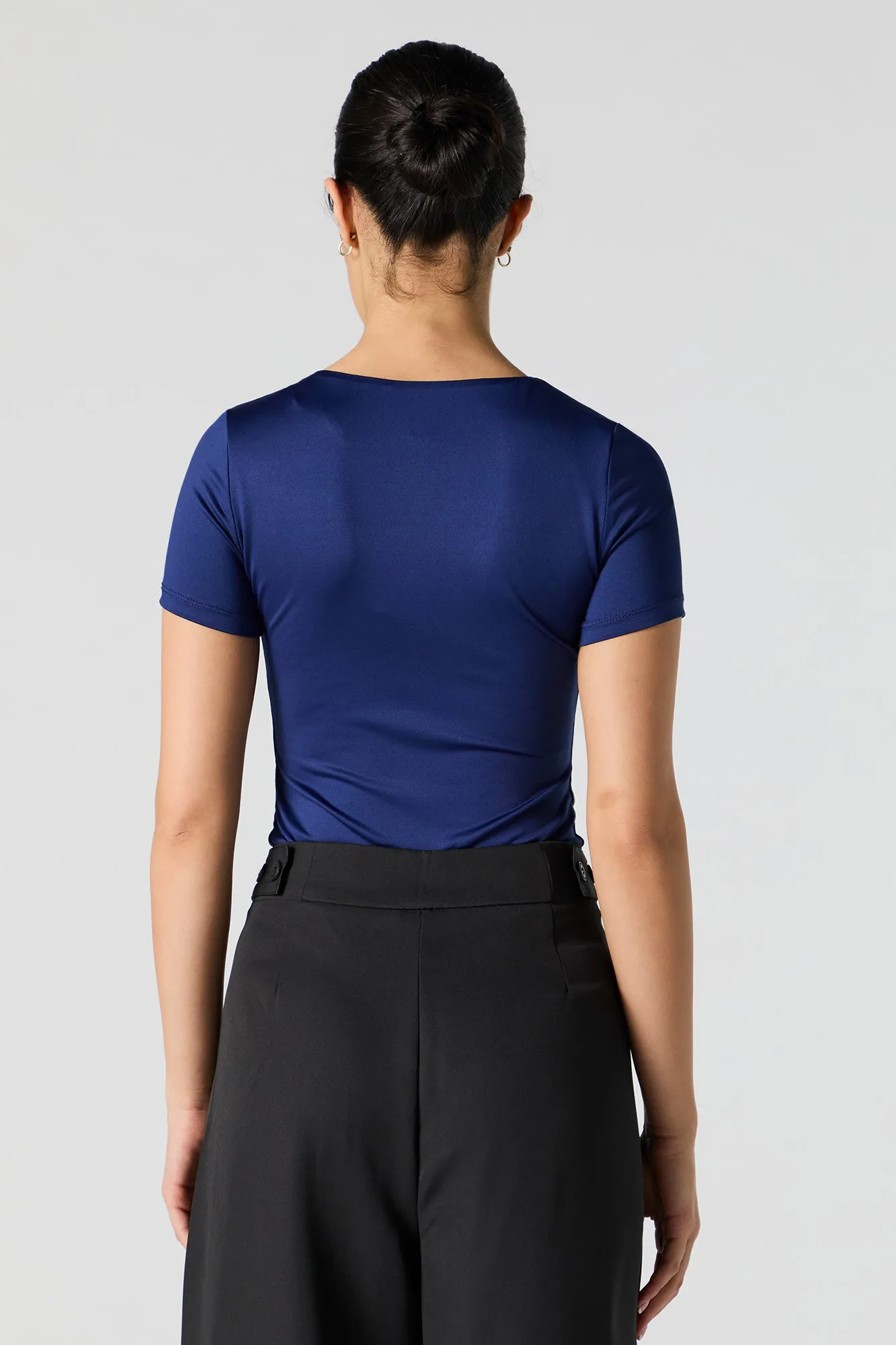 Maillot Contour à manche courte et col en V sold by Urban Planet product image thumbnail 4