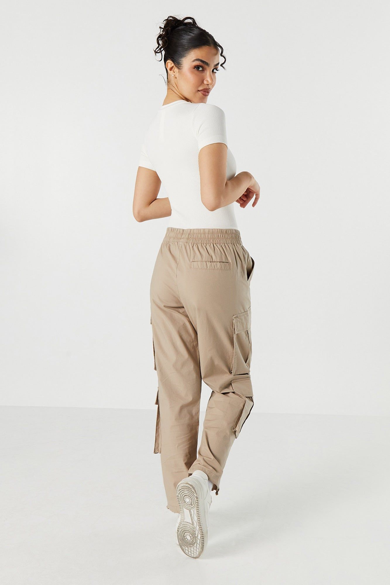 Pantalon de jogging cargo mi-taille sold by Urban Planet product image thumbnail 9