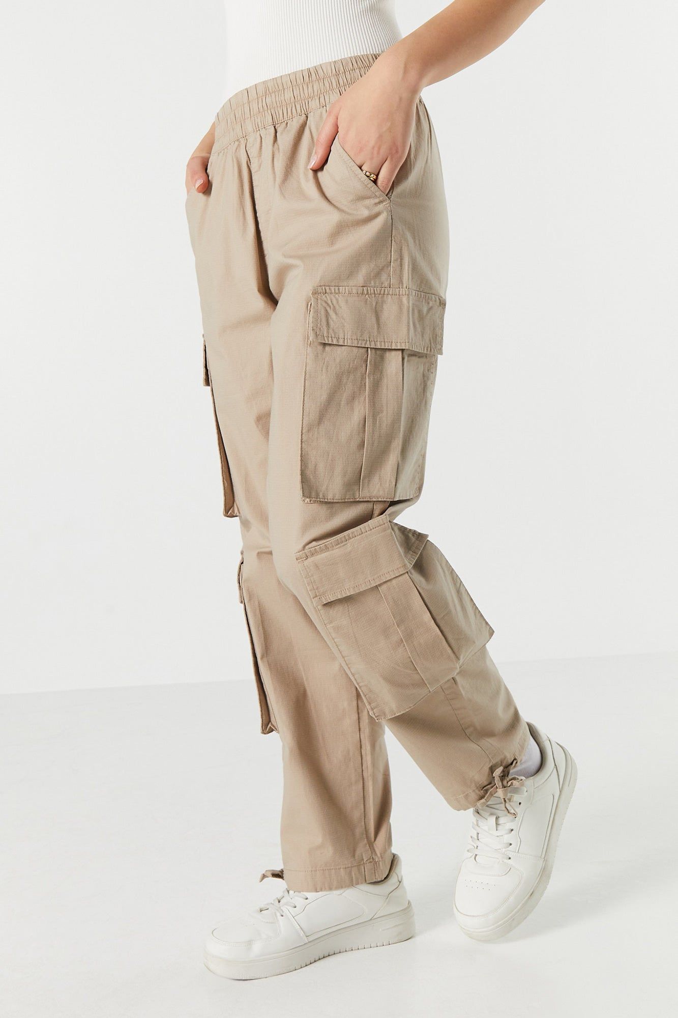 Pantalon de jogging cargo mi-taille sold by Urban Planet product image thumbnail 8