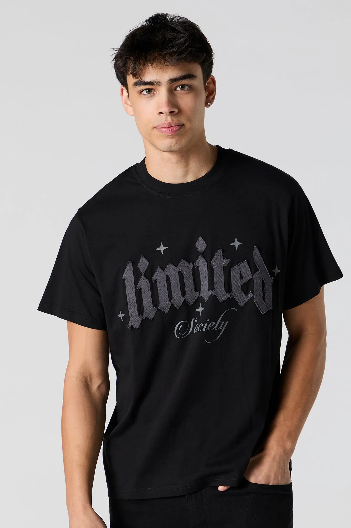 T-shirt à imprimé Limited Society sold by Urban Planet product image thumbnail 4