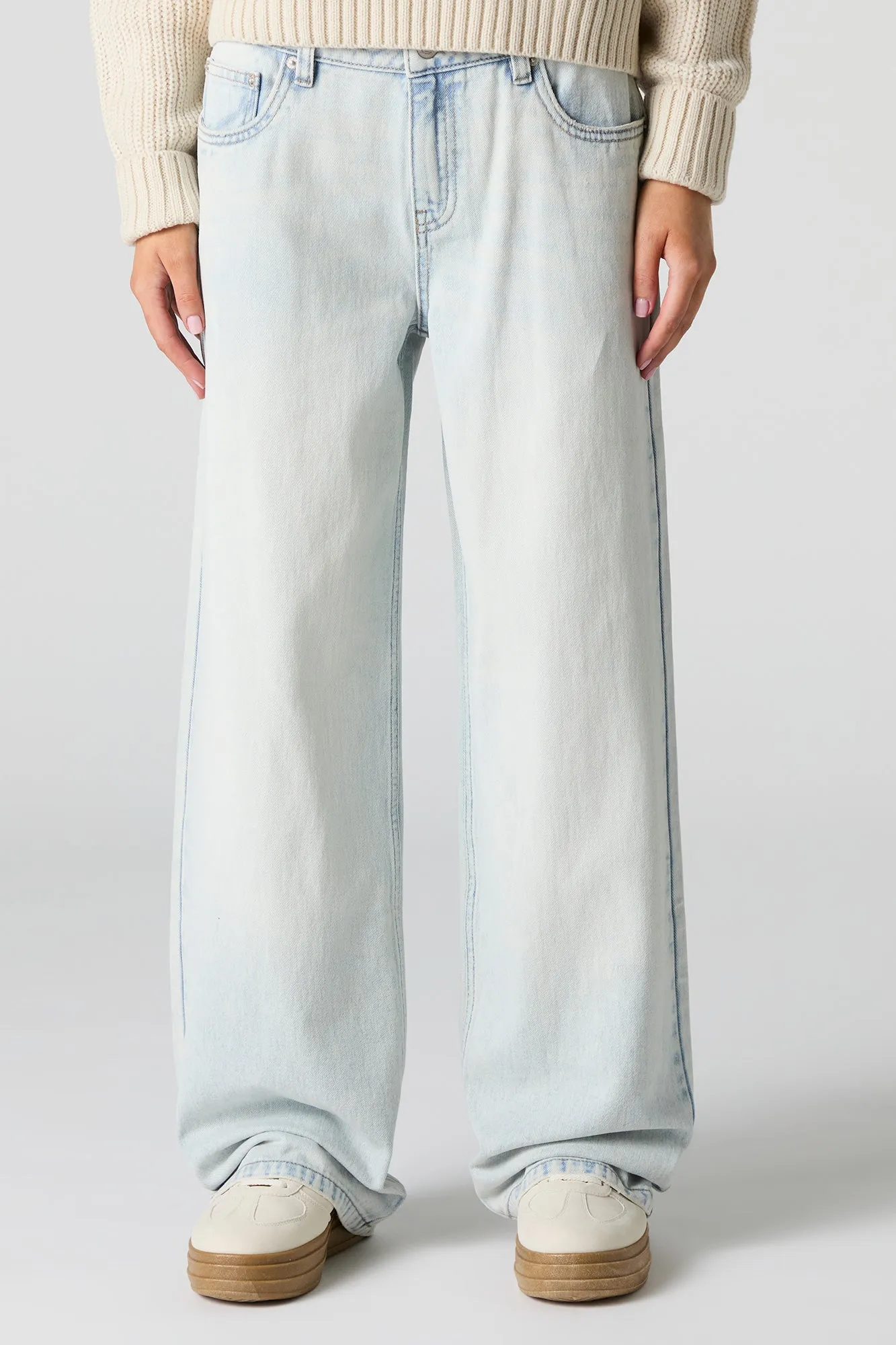 Jean de planchiste délavé à l'acide sold by Urban Planet product image thumbnail 2