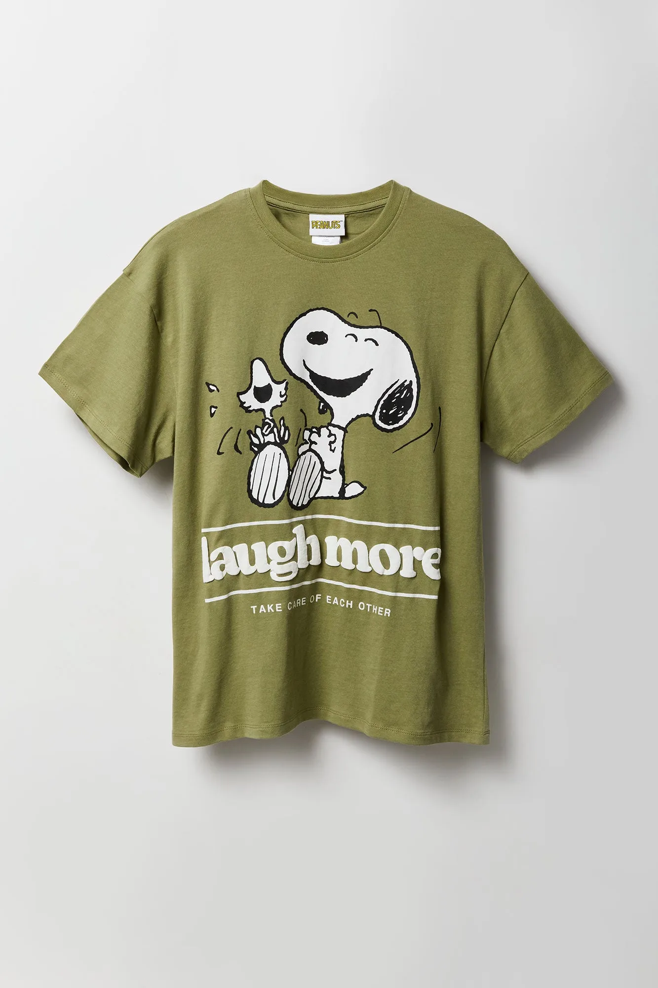 T-shirt de coupe garçonne à imprimé Laugh More Snoopy sold by Urban Planet