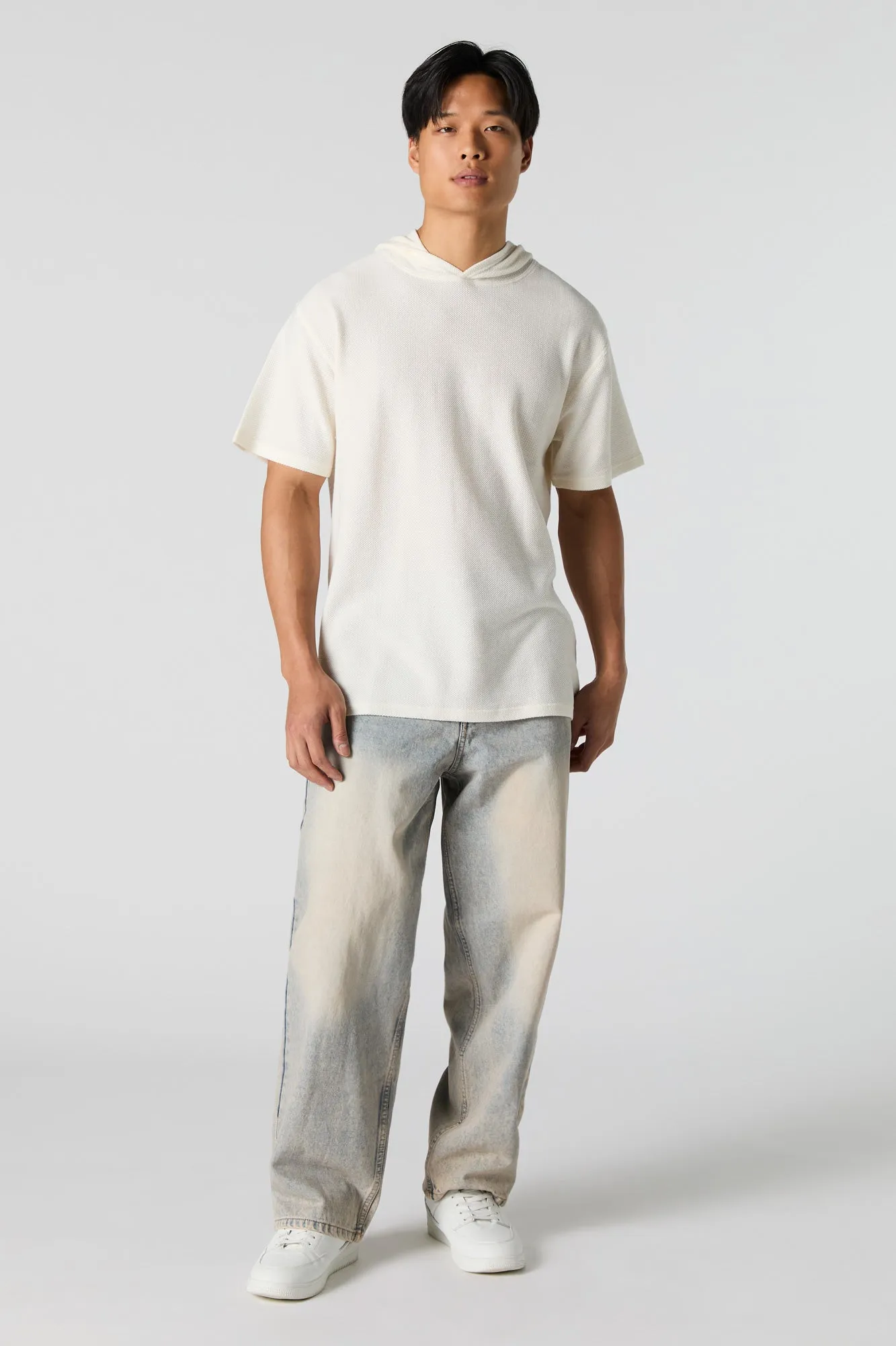 Haut à capuchon texturé avec manches courtes sold by Urban Planet product image thumbnail 3