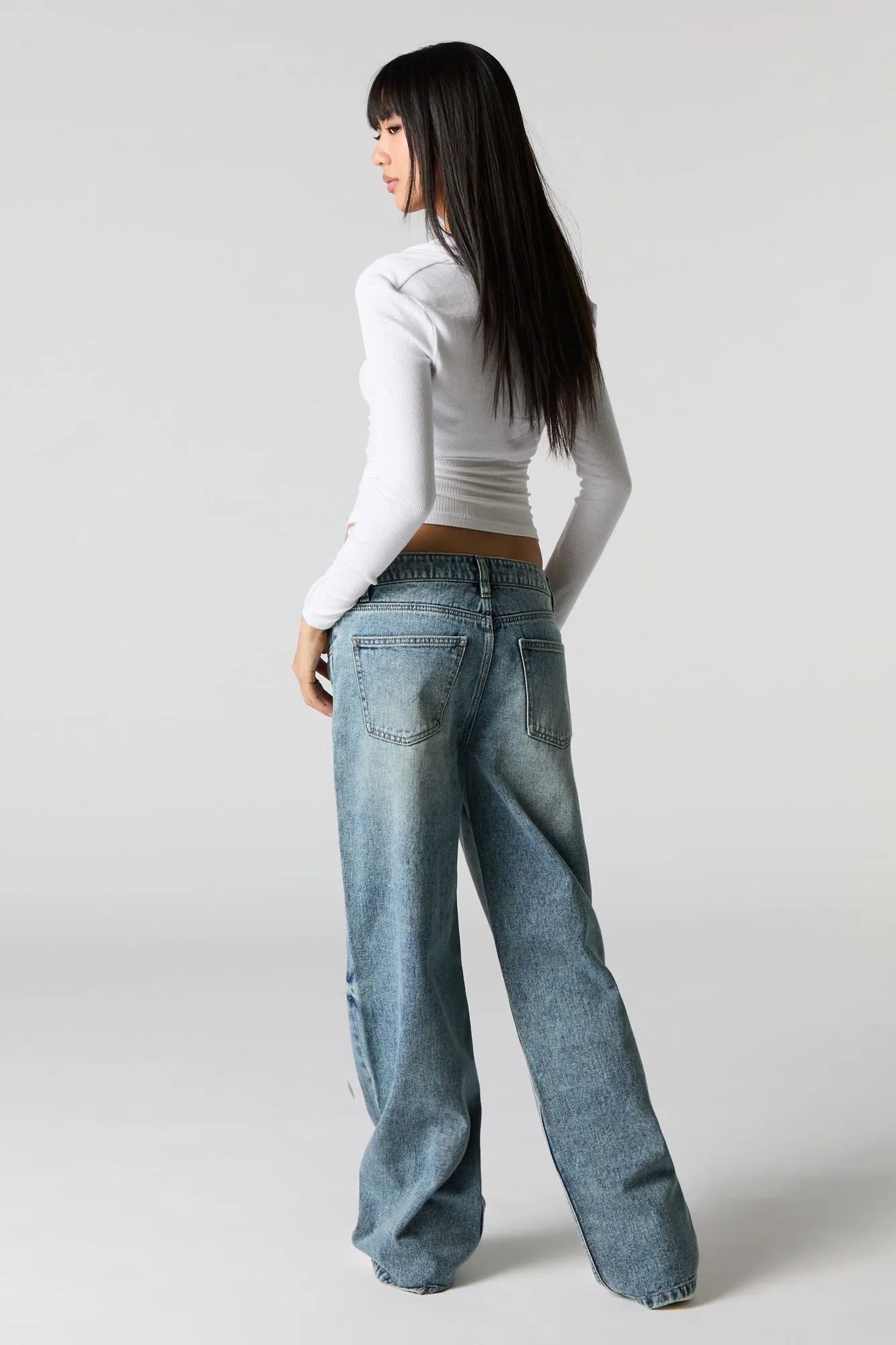 Jean de planchiste délavé foncé à taille basse sold by Urban Planet product image thumbnail 3