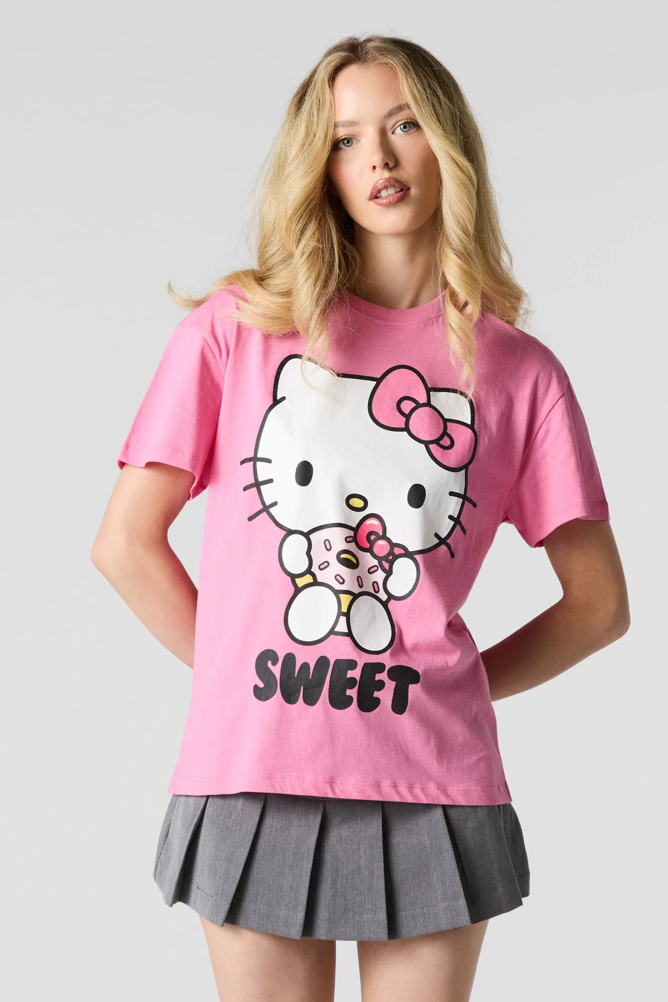 T-shirt de coupe garçonne à imprimé Hello Kitty Sweet sold by Urban Planet