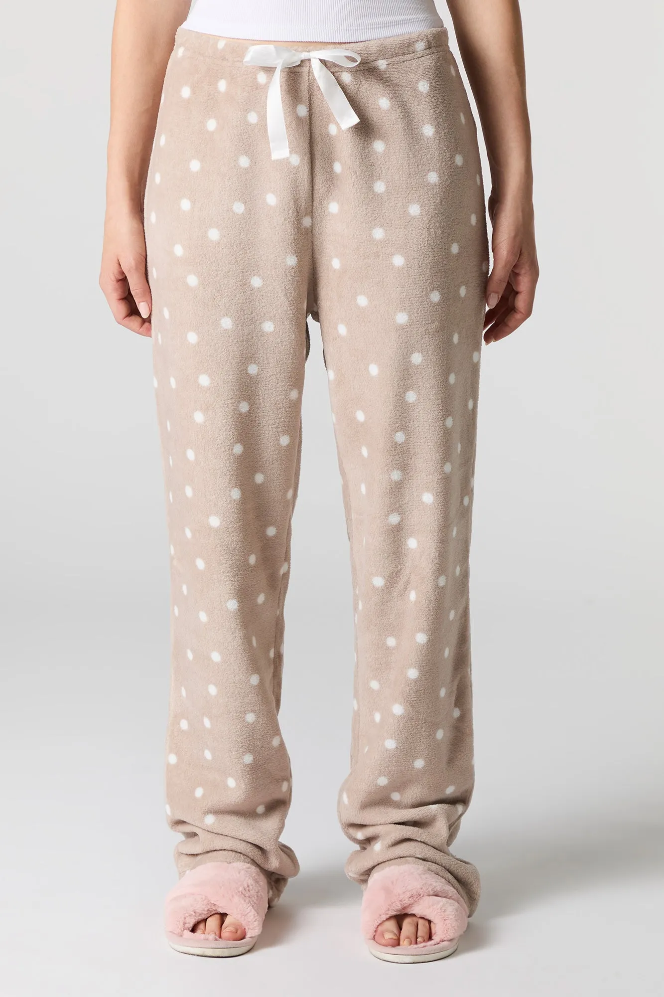 Ensemble pyjama avec débardeur et pantalon en peluche imprimée sold by Urban Planet product image thumbnail 3