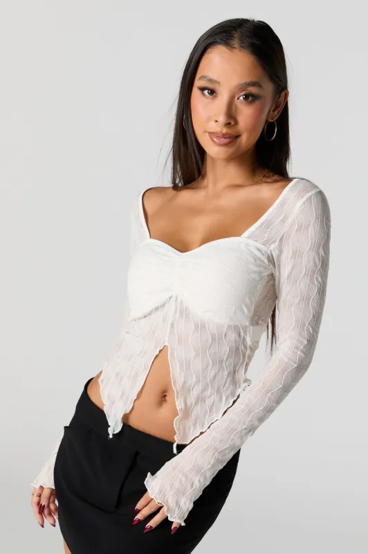 Haut texturé à manches longues avec décolleté en coeur sold by Urban Planet