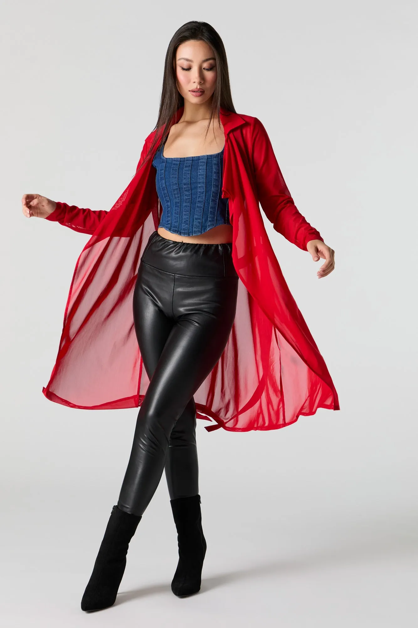 Cardigan volanté en filet avec attache devant sold by Urban Planet