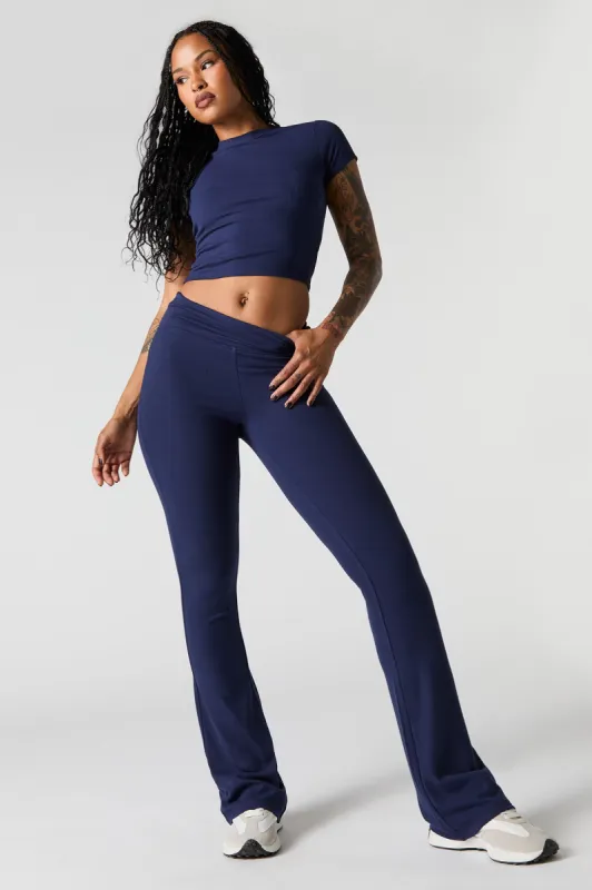 Pantalon Active doux à jambe évasée sold by Urban Planet