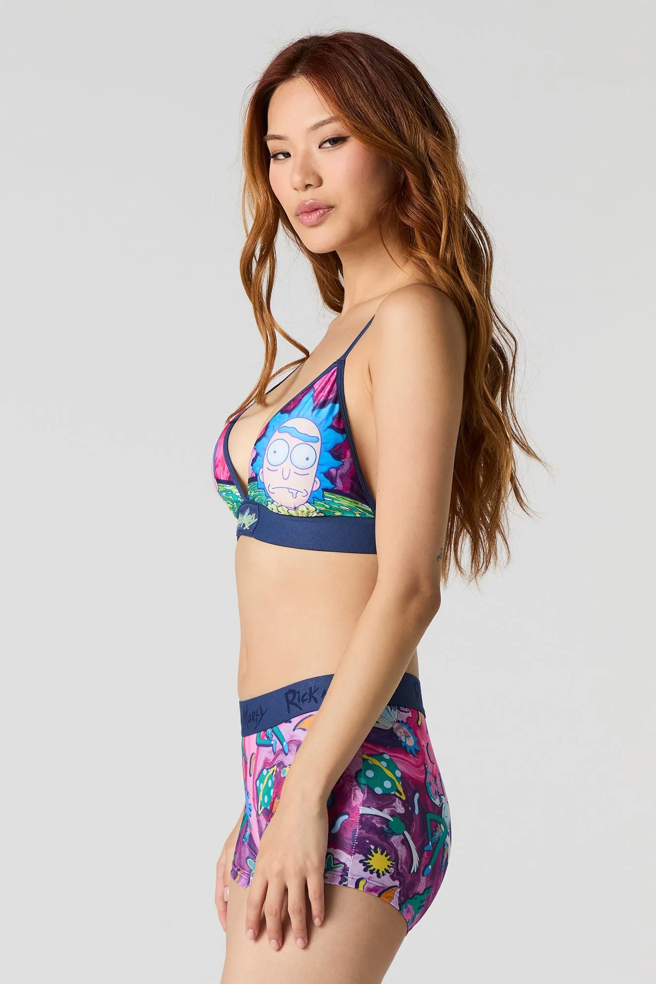 Ensemble avec bralette triangulaire et short garçonne avec imprimé Rick and Morty sold by Urban Planet product image thumbnail 2
