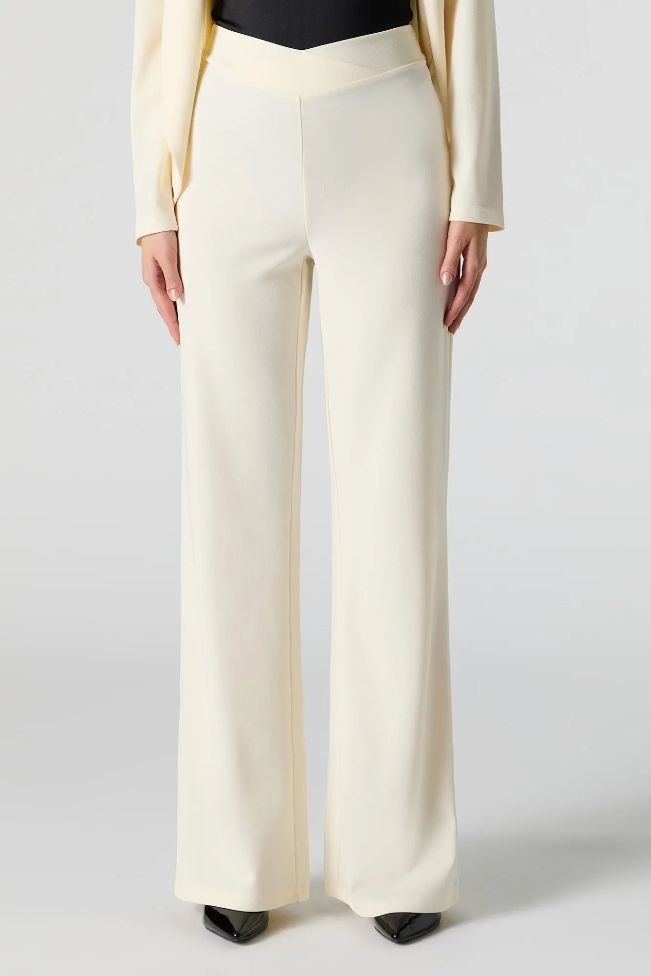 Pantalon habillé à jambe large avec bande de taille en V sold by Urban Planet product image thumbnail 2